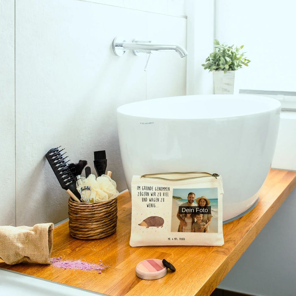 Personalisierte Foto Schminktasche Igel Herzen Stifteaufbewahrung Mit Bild, Schminktasche Groß Mit Bild, Schminktasche Blumen Mit Foto, Schminktasche Reise Mit Foto, Schminktasche Stoff Mit Eigenem Foto, Kosmetiktasche Für Handtasche Mit Foto, Make-Up Tasche Mit Foto, Kosmetiktasche Mit Foto, Schminktasche Leder Mit Fotodruck, Kosmetiktasche Zum Mitnehmen Mit Bild, Kosmetiktasche Damen Mit Bild, Kosmetiktasche Organizer Mit Foto, Schminktasche Tiermotiv Mit Eigenem Bild, Schminktasche Mit Muster Und Foto, Schminkbeutel Mit Fotodruck, Schminktasche Für Teenager Mit Bild, Schminktäschchen Mit Bild, Schminktasche Geschenk Mit Foto, Reise-Kosmetiktasche Mit Eigenem Motiv, Schminktasche Nachhaltig Mit Bild, Schminktasche Mit Wunschfoto, Schminktasche Mit Foto, Aufbewahrung Für Schminke Mit Foto, Schminktasche Zum Aufhängen Mit Bild, Kulturbeutel Damen Mit Foto, Personalisierte Schminktasche Mit Foto, Schminktasche Mit Reißverschluss Und Foto, Schminktasche Für Unterwegs Mit Foto, Stiftetasche Mit Eigenem Foto, Schminktasche Klein Mit Foto, Schminktasche Für Mädchen Mit Foto, Schminktasche Mit Eigenem Bild, Schminktasche Mit Fächern Und Bild, Tiermotive, Gute Laune, lustige Sprüche, Tiere, Herzen, Kuss, Leben, Herz, Vertrauen, Liebe, Igel