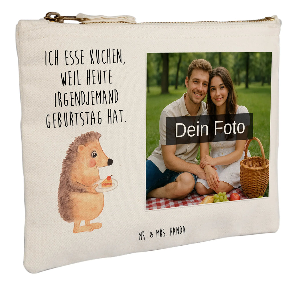 Personalisierte Foto Schminktasche Igel Kuchenstück Schminktasche Zum Aufhängen Mit Bild, Aufbewahrung Für Schminke Mit Foto, Make-Up Tasche Mit Foto, Kosmetiktasche Mit Foto, Kulturbeutel Damen Mit Foto, Schminkbeutel Mit Fotodruck, Schminktasche Groß Mit Bild, Kosmetiktasche Damen Mit Bild, Schminktasche Mit Fächern Und Bild, Schminktasche Tiermotiv Mit Eigenem Bild, Kosmetiktasche Für Handtasche Mit Foto, Schminktasche Reise Mit Foto, Schminktasche Mit Foto, Schminktasche Für Mädchen Mit Foto, Schminktasche Für Unterwegs Mit Foto, Stiftetasche Mit Eigenem Foto, Schminktasche Mit Reißverschluss Und Foto, Schminktasche Leder Mit Fotodruck, Reise-Kosmetiktasche Mit Eigenem Motiv, Personalisierte Schminktasche Mit Foto, Schminktasche Klein Mit Foto, Schminktasche Blumen Mit Foto, Kosmetiktasche Zum Mitnehmen Mit Bild, Schminktasche Geschenk Mit Foto, Kosmetiktasche Organizer Mit Foto, Stifteaufbewahrung Mit Bild, Schminktäschchen Mit Bild, Schminktasche Mit Wunschfoto, Schminktasche Stoff Mit Eigenem Foto, Schminktasche Mit Eigenem Bild, Schminktasche Für Teenager Mit Bild, Schminktasche Mit Muster Und Foto, Schminktasche Nachhaltig Mit Bild, Tiermotive, Gute Laune, lustige Sprüche, Tiere, Essen Spruch, Backen Geschenk, Geburtstagskuchen, Kuchen, Igel, Einladung Party, Torte, Kuchen backen