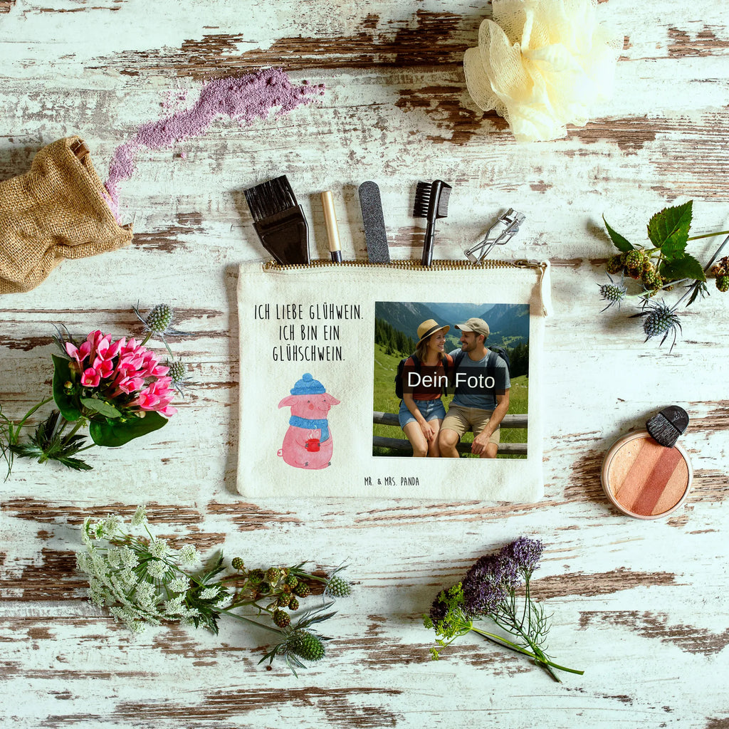 Personalisierte Foto Schminktasche Schwein Glühwein Schminktasche Zum Aufhängen Mit Bild, Personalisierte Schminktasche Mit Foto, Schminktasche Mit Foto, Schminktasche Mit Reißverschluss Und Foto, Schminktasche Leder Mit Fotodruck, Schminktasche Blumen Mit Foto, Schminktasche Geschenk Mit Foto, Stiftetasche Mit Eigenem Foto, Schminktasche Nachhaltig Mit Bild, Schminktasche Für Teenager Mit Bild, Schminktasche Tiermotiv Mit Eigenem Bild, Schminktasche Klein Mit Foto, Kosmetiktasche Organizer Mit Foto, Schminkbeutel Mit Fotodruck, Kosmetiktasche Zum Mitnehmen Mit Bild, Schminktasche Mit Wunschfoto, Kosmetiktasche Für Handtasche Mit Foto, Reise-Kosmetiktasche Mit Eigenem Motiv, Kosmetiktasche Damen Mit Bild, Schminktasche Groß Mit Bild, Schminktasche Für Unterwegs Mit Foto, Kosmetiktasche Mit Foto, Stifteaufbewahrung Mit Bild, Schminktasche Mit Muster Und Foto, Schminktasche Mit Fächern Und Bild, Schminktasche Stoff Mit Eigenem Foto, Schminktasche Mit Eigenem Bild, Schminktasche Reise Mit Foto, Make-Up Tasche Mit Foto, Kulturbeutel Damen Mit Foto, Schminktäschchen Mit Bild, Schminktasche Für Mädchen Mit Foto, Aufbewahrung Für Schminke Mit Foto, Winter, Weihnachten, Weihnachtsdeko, Nikolaus, Advent, Heiligabend, Wintermotiv, Glühwein, Glühschwein, Weihnachtsmarkt, Punsch