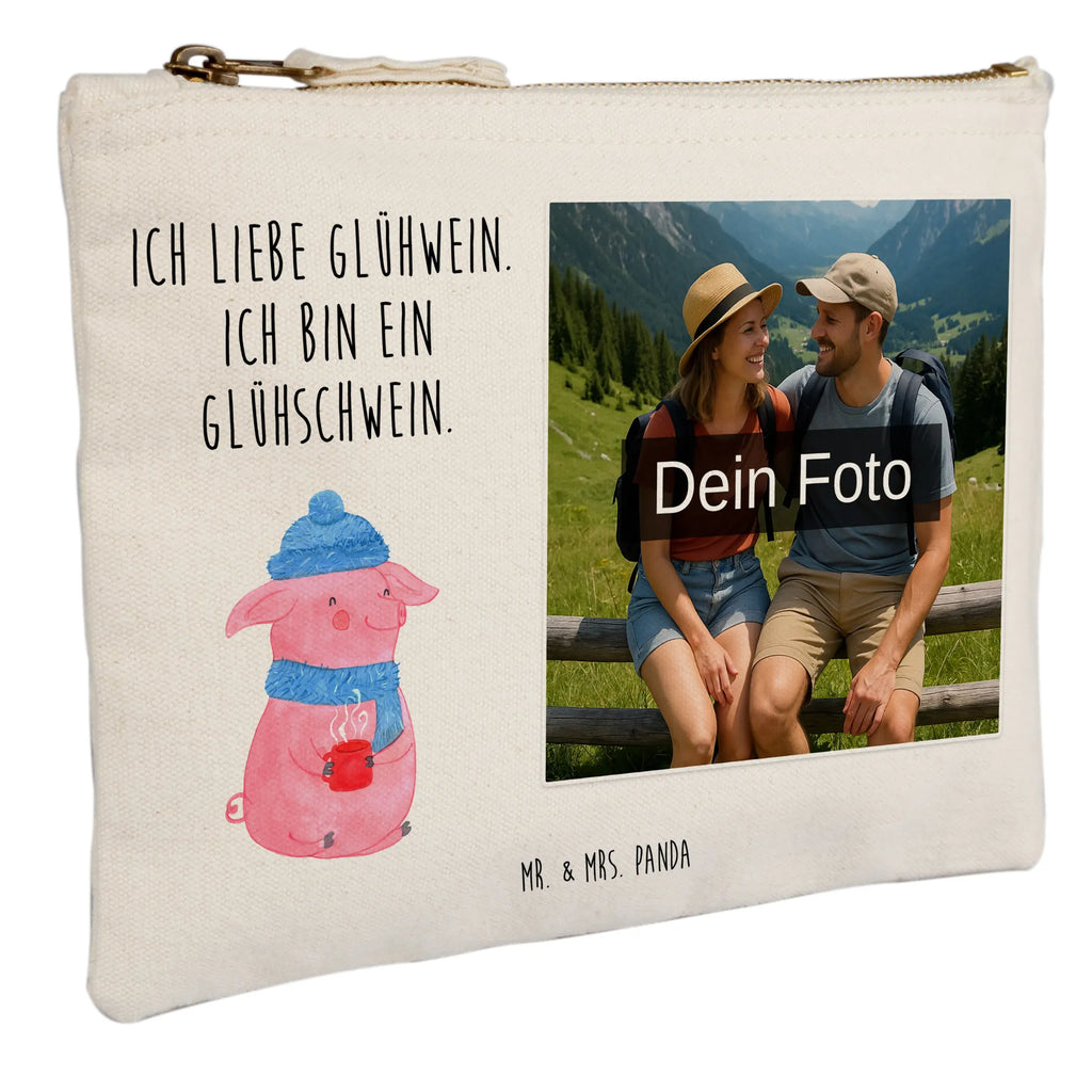 Personalisierte Foto Schminktasche Schwein Glühwein Schminktasche Zum Aufhängen Mit Bild, Personalisierte Schminktasche Mit Foto, Schminktasche Mit Foto, Schminktasche Mit Reißverschluss Und Foto, Schminktasche Leder Mit Fotodruck, Schminktasche Blumen Mit Foto, Schminktasche Geschenk Mit Foto, Stiftetasche Mit Eigenem Foto, Schminktasche Nachhaltig Mit Bild, Schminktasche Für Teenager Mit Bild, Schminktasche Tiermotiv Mit Eigenem Bild, Schminktasche Klein Mit Foto, Kosmetiktasche Organizer Mit Foto, Schminkbeutel Mit Fotodruck, Kosmetiktasche Zum Mitnehmen Mit Bild, Schminktasche Mit Wunschfoto, Kosmetiktasche Für Handtasche Mit Foto, Reise-Kosmetiktasche Mit Eigenem Motiv, Kosmetiktasche Damen Mit Bild, Schminktasche Groß Mit Bild, Schminktasche Für Unterwegs Mit Foto, Kosmetiktasche Mit Foto, Stifteaufbewahrung Mit Bild, Schminktasche Mit Muster Und Foto, Schminktasche Mit Fächern Und Bild, Schminktasche Stoff Mit Eigenem Foto, Schminktasche Mit Eigenem Bild, Schminktasche Reise Mit Foto, Make-Up Tasche Mit Foto, Kulturbeutel Damen Mit Foto, Schminktäschchen Mit Bild, Schminktasche Für Mädchen Mit Foto, Aufbewahrung Für Schminke Mit Foto, Winter, Weihnachten, Weihnachtsdeko, Nikolaus, Advent, Heiligabend, Wintermotiv, Glühwein, Glühschwein, Weihnachtsmarkt, Punsch