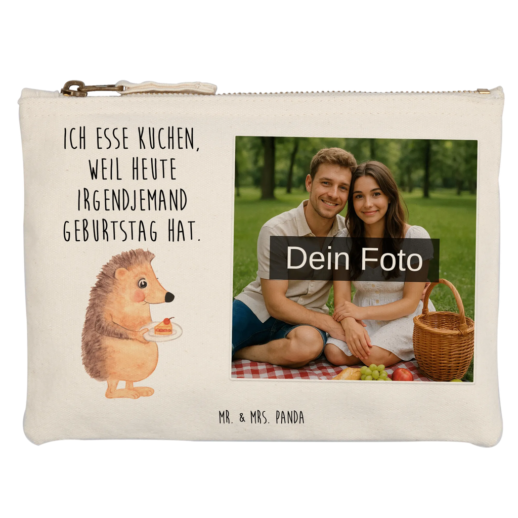 Personalisierte Foto Schminktasche Igel Kuchenstück Schminktasche Zum Aufhängen Mit Bild, Aufbewahrung Für Schminke Mit Foto, Make-Up Tasche Mit Foto, Kosmetiktasche Mit Foto, Kulturbeutel Damen Mit Foto, Schminkbeutel Mit Fotodruck, Schminktasche Groß Mit Bild, Kosmetiktasche Damen Mit Bild, Schminktasche Mit Fächern Und Bild, Schminktasche Tiermotiv Mit Eigenem Bild, Kosmetiktasche Für Handtasche Mit Foto, Schminktasche Reise Mit Foto, Schminktasche Mit Foto, Schminktasche Für Mädchen Mit Foto, Schminktasche Für Unterwegs Mit Foto, Stiftetasche Mit Eigenem Foto, Schminktasche Mit Reißverschluss Und Foto, Schminktasche Leder Mit Fotodruck, Reise-Kosmetiktasche Mit Eigenem Motiv, Personalisierte Schminktasche Mit Foto, Schminktasche Klein Mit Foto, Schminktasche Blumen Mit Foto, Kosmetiktasche Zum Mitnehmen Mit Bild, Schminktasche Geschenk Mit Foto, Kosmetiktasche Organizer Mit Foto, Stifteaufbewahrung Mit Bild, Schminktäschchen Mit Bild, Schminktasche Mit Wunschfoto, Schminktasche Stoff Mit Eigenem Foto, Schminktasche Mit Eigenem Bild, Schminktasche Für Teenager Mit Bild, Schminktasche Mit Muster Und Foto, Schminktasche Nachhaltig Mit Bild, Tiermotive, Gute Laune, lustige Sprüche, Tiere, Essen Spruch, Backen Geschenk, Geburtstagskuchen, Kuchen, Igel, Einladung Party, Torte, Kuchen backen