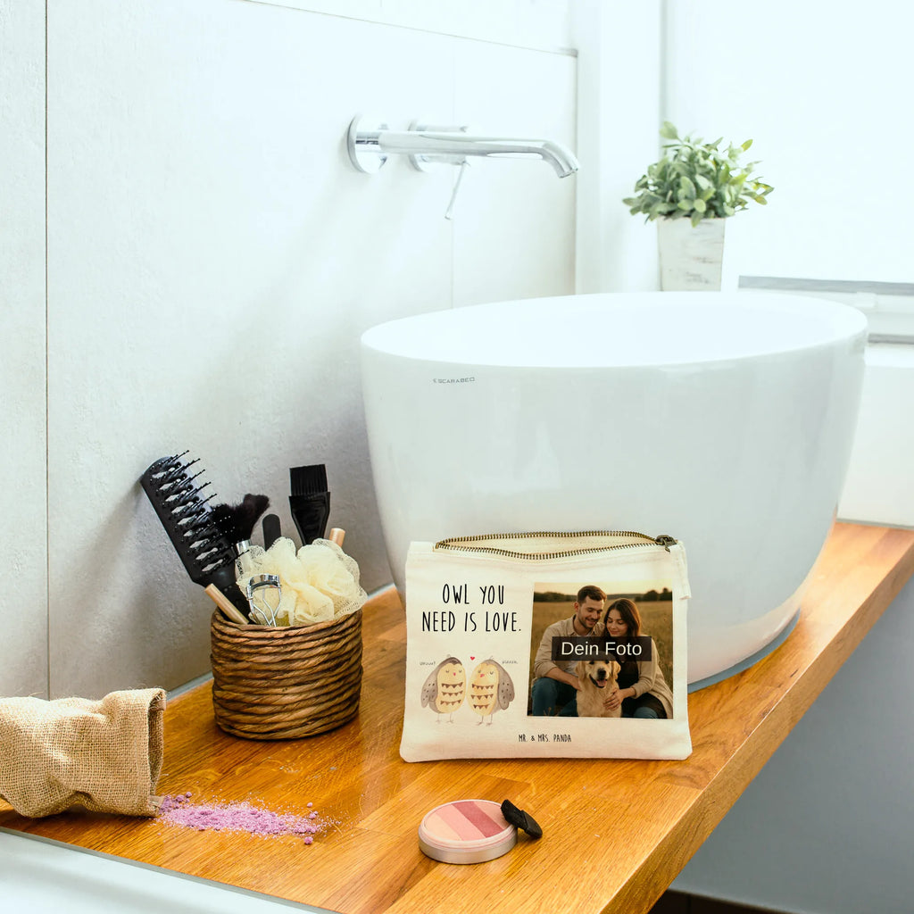 Personalisierte Foto Schminktasche Eulen Liebe Schminktasche Mit Muster Und Foto, Schminktasche Zum Aufhängen Mit Bild, Schminktasche Mit Reißverschluss Und Foto, Schminktasche Mit Eigenem Bild, Stifteaufbewahrung Mit Bild, Kulturbeutel Damen Mit Foto, Schminktasche Geschenk Mit Foto, Schminktasche Für Teenager Mit Bild, Kosmetiktasche Für Handtasche Mit Foto, Stiftetasche Mit Eigenem Foto, Reise-Kosmetiktasche Mit Eigenem Motiv, Kosmetiktasche Organizer Mit Foto, Make-Up Tasche Mit Foto, Schminktasche Mit Wunschfoto, Kosmetiktasche Mit Foto, Schminktasche Blumen Mit Foto, Kosmetiktasche Damen Mit Bild, Schminktasche Leder Mit Fotodruck, Schminktasche Nachhaltig Mit Bild, Schminktasche Tiermotiv Mit Eigenem Bild, Schminktäschchen Mit Bild, Schminkbeutel Mit Fotodruck, Kosmetiktasche Zum Mitnehmen Mit Bild, Schminktasche Reise Mit Foto, Schminktasche Groß Mit Bild, Schminktasche Für Mädchen Mit Foto, Schminktasche Klein Mit Foto, Aufbewahrung Für Schminke Mit Foto, Schminktasche Für Unterwegs Mit Foto, Schminktasche Mit Fächern Und Bild, Schminktasche Mit Foto, Personalisierte Schminktasche Mit Foto, Schminktasche Stoff Mit Eigenem Foto, Eule, Wortspiel lustig, Owl, Liebe Spruch, Eule Deko, Freundin Geschenk, Liebe, Hochzeit Spruch, Freund, All you need is love