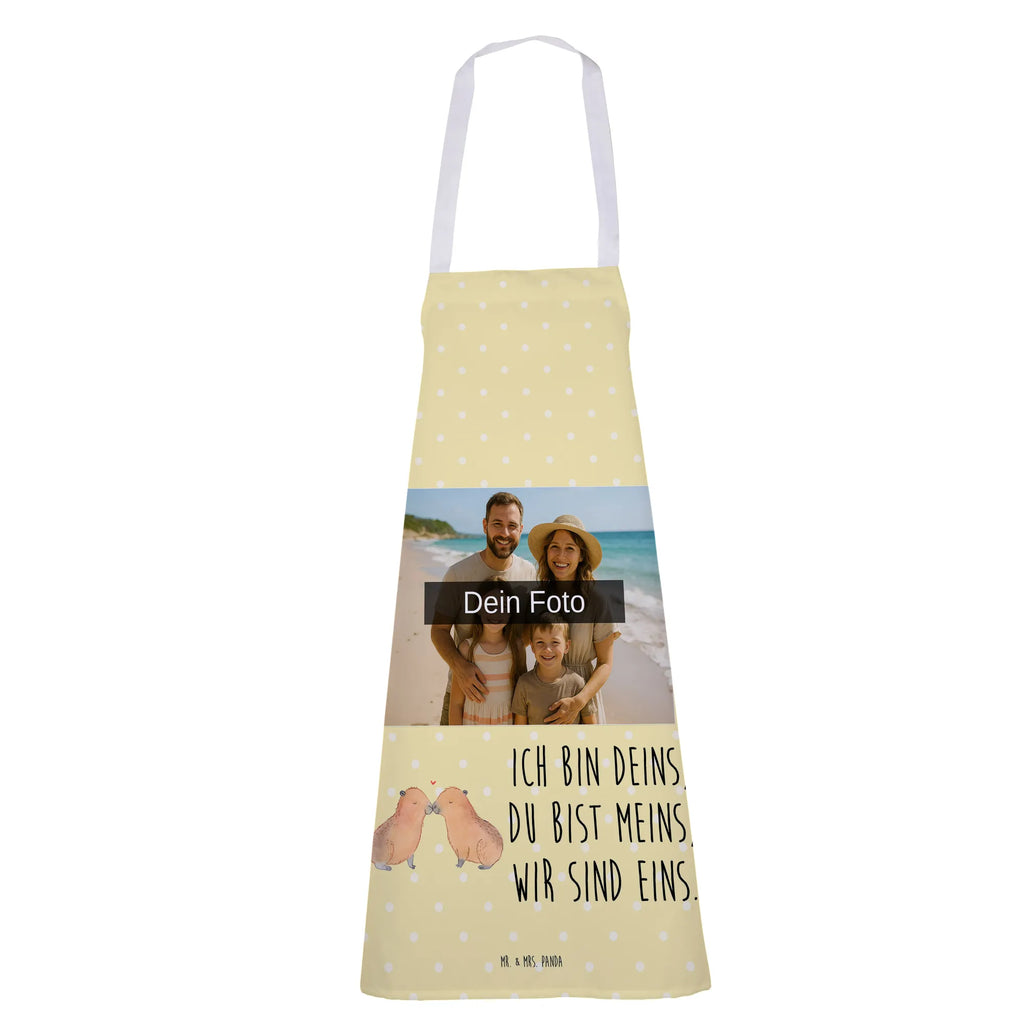 Personalisierte Foto Kochschürze Capybara Liebe Kinderschürze Mit Eigenem Bild, Schürze Mit Persönlichem Foto, Grillschürze Mit Foto, Schürze Für Weihnachten Mit Bild, Fotogeschenk Schürze, Schürze Für Hobbykoch Mit Bild, Schürze Mit Lieblingsfoto, Foto-Schürze Für Küche, Schürze Für Geburtstag Mit Foto, Geschenk-Schürze Mit Foto, Schürze Mit Wunschfoto Und Namen, Schürze Aus Polyester Mit Foto, Schürze Mit Kinderfoto, Personalisierte Kochschürze Mit Wunschfoto, Küchenschürze Mit Bild, Handgemachte Schürze Mit Fotodruck, Schürze Aus Baumwolle Mit Wunschbild, Kochschürze Mit Foto, Schürze Für Grillmeister Mit Wunschfoto, Küchenschürze Für Frauen Mit Foto, Schürze Mit Eigenem Motiv, Küchenschürze Mit Familienfoto, Schürze Selbst Gestalten Mit Bild, Schürze Mit Firmenlogo Und Foto, Latzschürze Mit Eigenem Foto, Schürze Mit Fotodruck, Foto-Grillschürze Für Männer, Schürze Mit Urlaubsfoto, Werbeschürze Mit Wunschfoto, Lustige Schürze Mit Bild, Backschürze Mit Wunschbild, Grillschürze Mit Haustierfoto, Tiermotive, Gute Laune, lustige Sprüche, Tiere, Romantisches Geschenk, Herzlich, Verschmolzen, Du bist meins, Liebe, Capybara, Tierliebe, Geschenkidee, Partnertiere, Kuschel Capybaras, Jahrestag, Ehejubiläum, Ich bin deins, Paar, Valentinstag, Liebesbeweis, Liebesspruch, Beziehung, verliebt, Handgezeichnet