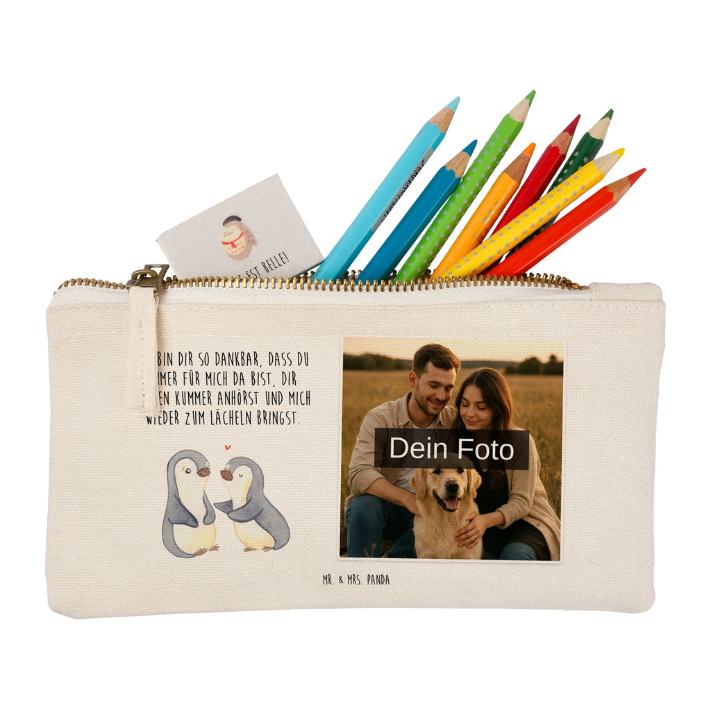 Personalisierte Foto Schminktasche Pinguine trösten Schminktasche Nachhaltig Mit Bild, Schminktäschchen Mit Bild, Personalisierte Schminktasche Mit Foto, Stifteaufbewahrung Mit Bild, Aufbewahrung Für Schminke Mit Foto, Schminktasche Leder Mit Fotodruck, Schminktasche Klein Mit Foto, Schminktasche Tiermotiv Mit Eigenem Bild, Kosmetiktasche Damen Mit Bild, Schminktasche Für Unterwegs Mit Foto, Schminktasche Geschenk Mit Foto, Kulturbeutel Damen Mit Foto, Kosmetiktasche Für Handtasche Mit Foto, Schminktasche Stoff Mit Eigenem Foto, Schminktasche Zum Aufhängen Mit Bild, Reise-Kosmetiktasche Mit Eigenem Motiv, Schminktasche Mit Wunschfoto, Stiftetasche Mit Eigenem Foto, Schminktasche Für Mädchen Mit Foto, Schminktasche Reise Mit Foto, Schminktasche Groß Mit Bild, Kosmetiktasche Organizer Mit Foto, Schminktasche Mit Eigenem Bild, Kosmetiktasche Zum Mitnehmen Mit Bild, Make-Up Tasche Mit Foto, Schminkbeutel Mit Fotodruck, Schminktasche Mit Reißverschluss Und Foto, Schminktasche Mit Muster Und Foto, Schminktasche Für Teenager Mit Bild, Schminktasche Blumen Mit Foto, Schminktasche Mit Foto, Schminktasche Mit Fächern Und Bild, Kosmetiktasche Mit Foto, Liebe, Partner, Freund, Freundin, Ehemann, Ehefrau, Heiraten, Verlobung, Heiratsantrag, Liebesgeschenk, Jahrestag, Hocheitstag, Hochzeitstag, Liebesbeweis, für Ehemann, für Männer, Geschenk für Partner, Geschenk für Freundin, Valentinstag, Mitbringsel, Geschenk für Frauen