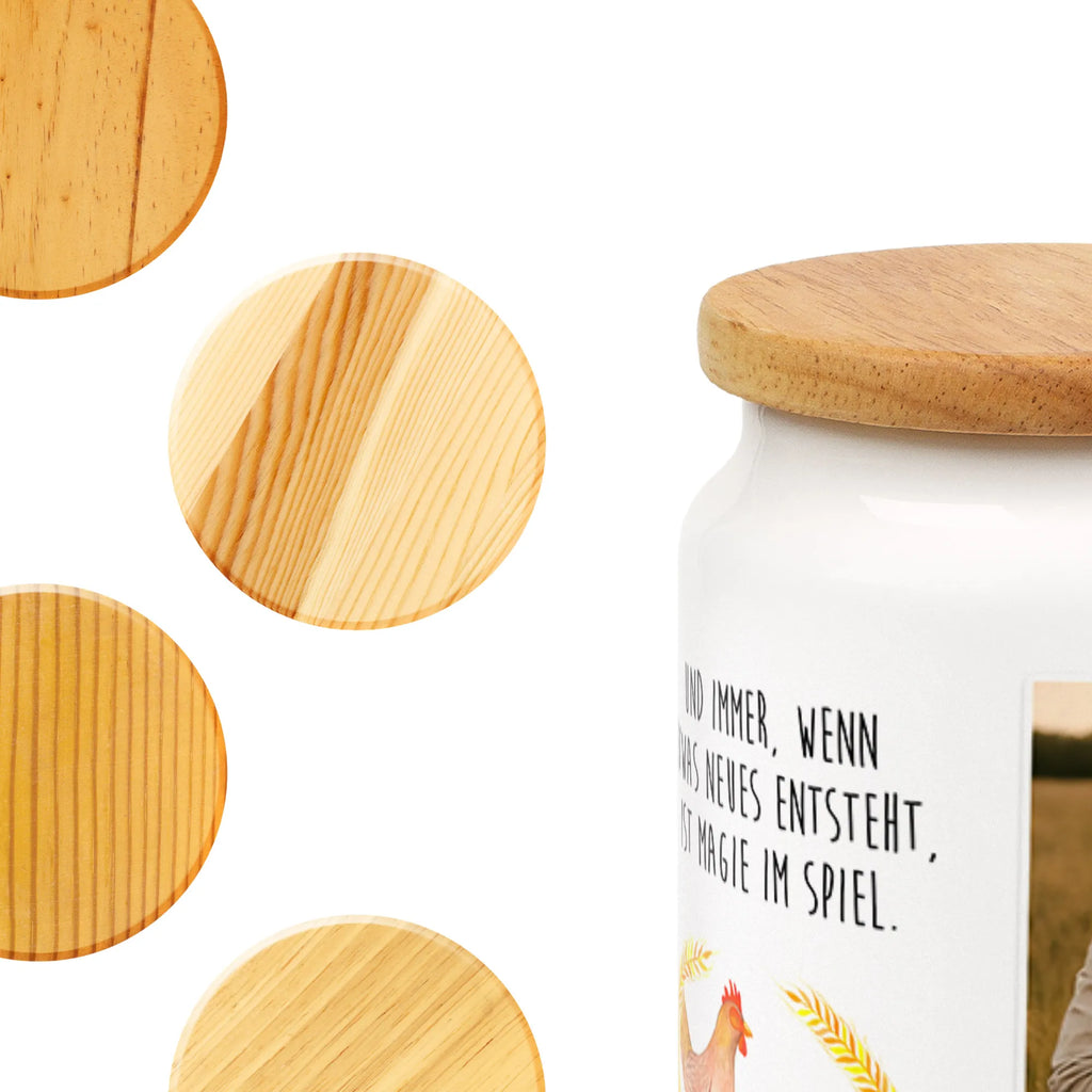 Personalisierte Foto Vorratsdose Huhn Stolz Vorratsdose Mit Bild, Foto Vorratsdose, Vorratsdose Personalisiert Mit Foto, Individuelle Vorratsdose Mit Bild, Vorratsdose Mit Familienfoto, Personalisierte Vorratsdose Mit Bild, Vorratsdose Mit Foto, Vorratsdose Mit Kinderfoto, Vorratsdose Mit Fotodruck, Vorratsdose Selbst Gestalten Mit Foto, Vorratsdose Mit Foto Und Text, Frischhaltedose Mit Eigenem Foto, Vorratsdose Als Geschenk Mit Foto, Vorratsdose Mit Bild Und Namen, Küchenbox Mit Bild, Vorratsdose Bedrucken Lassen, Vorratsdose Mit Eigenem Motiv, Werbeschenk mit Logo, Vorratsbehälter Mit Foto, Vorratsdose Mit Haustierfoto, Aufbewahrungsdose Mit Bild, Werbeschenk mit Bild, Vorratsdose Mit Eigenem Foto, Aufbewahrungsdose Mit Foto, Vorratsglas Mit Foto, Vorratsdose Mit Wunschfoto, Bauernhof, Hoftiere, Landwirt, Landwirtin, Geburt, Motivation, Eier, Henne, Hof, Landleben, Spruch, Schwangerschaft, Hahn, Magie, Hühner
