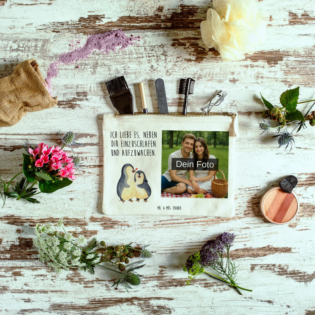 Personalisierte Foto Schminktasche Pinguine Einschlafen Make-Up Tasche Mit Foto, Kosmetiktasche Zum Mitnehmen Mit Bild, Schminktasche Geschenk Mit Foto, Schminktasche Nachhaltig Mit Bild, Stifteaufbewahrung Mit Bild, Schminktasche Mit Wunschfoto, Schminktasche Für Unterwegs Mit Foto, Kosmetiktasche Mit Foto, Schminktasche Für Teenager Mit Bild, Schminktasche Tiermotiv Mit Eigenem Bild, Schminktasche Mit Fächern Und Bild, Schminktasche Mit Muster Und Foto, Schminktasche Reise Mit Foto, Schminktasche Zum Aufhängen Mit Bild, Schminktasche Mit Foto, Aufbewahrung Für Schminke Mit Foto, Kulturbeutel Damen Mit Foto, Schminktasche Groß Mit Bild, Schminktasche Blumen Mit Foto, Schminktasche Stoff Mit Eigenem Foto, Schminktasche Für Mädchen Mit Foto, Schminkbeutel Mit Fotodruck, Schminktasche Mit Reißverschluss Und Foto, Schminktasche Mit Eigenem Bild, Kosmetiktasche Damen Mit Bild, Schminktasche Leder Mit Fotodruck, Personalisierte Schminktasche Mit Foto, Reise-Kosmetiktasche Mit Eigenem Motiv, Schminktasche Klein Mit Foto, Schminktäschchen Mit Bild, Kosmetiktasche Für Handtasche Mit Foto, Kosmetiktasche Organizer Mit Foto, Stiftetasche Mit Eigenem Foto, Liebe, Partner, Freund, Freundin, Ehemann, Ehefrau, Heiraten, Verlobung, Heiratsantrag, Liebesgeschenk, Jahrestag, Hocheitstag, Liebesbeweis, Hochzeitstag, Mitbringsel, für Männer, Valentinstag, Geschenk für Freundin, Geschenk für Frauen, Geschenk für Partner, für Ehemann