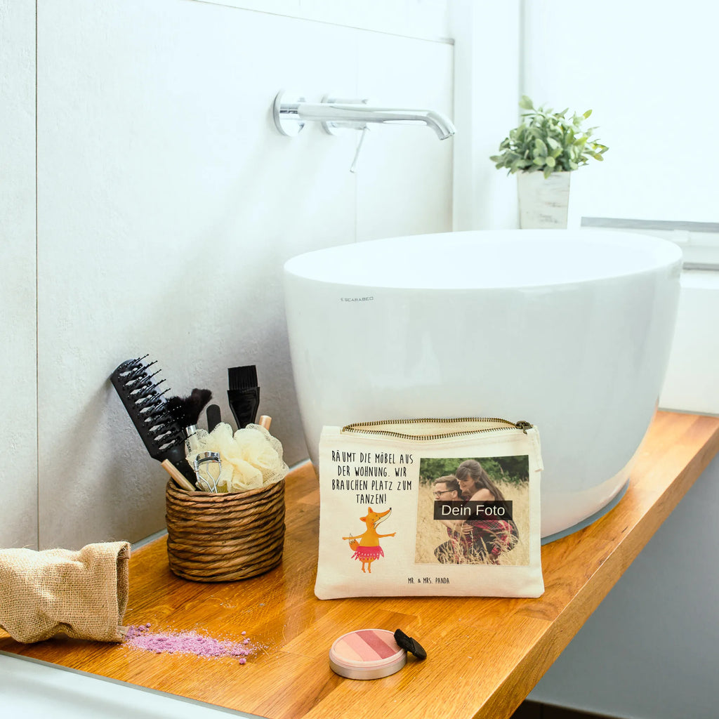 Personalisierte Foto Schminktasche Fuchs Ballerina Schminktasche Mit Muster Und Foto, Kosmetiktasche Damen Mit Bild, Schminktasche Geschenk Mit Foto, Reise-Kosmetiktasche Mit Eigenem Motiv, Stifteaufbewahrung Mit Bild, Schminktasche Für Teenager Mit Bild, Stiftetasche Mit Eigenem Foto, Schminktasche Groß Mit Bild, Schminktasche Nachhaltig Mit Bild, Aufbewahrung Für Schminke Mit Foto, Kosmetiktasche Zum Mitnehmen Mit Bild, Schminktasche Zum Aufhängen Mit Bild, Schminktasche Für Mädchen Mit Foto, Schminktäschchen Mit Bild, Schminktasche Leder Mit Fotodruck, Make-Up Tasche Mit Foto, Schminktasche Mit Reißverschluss Und Foto, Kosmetiktasche Organizer Mit Foto, Schminktasche Mit Foto, Schminktasche Mit Wunschfoto, Schminktasche Tiermotiv Mit Eigenem Bild, Schminktasche Mit Eigenem Bild, Personalisierte Schminktasche Mit Foto, Schminktasche Mit Fächern Und Bild, Schminkbeutel Mit Fotodruck, Kosmetiktasche Mit Foto, Kulturbeutel Damen Mit Foto, Kosmetiktasche Für Handtasche Mit Foto, Schminktasche Für Unterwegs Mit Foto, Schminktasche Klein Mit Foto, Schminktasche Blumen Mit Foto, Schminktasche Reise Mit Foto, Schminktasche Stoff Mit Eigenem Foto, Fuchs, Tanzen, Geburtstag, Party, Fuchs Spruch, Ballerina, Einladung, Füchse, Tänzerin, Füchsin, Ballett