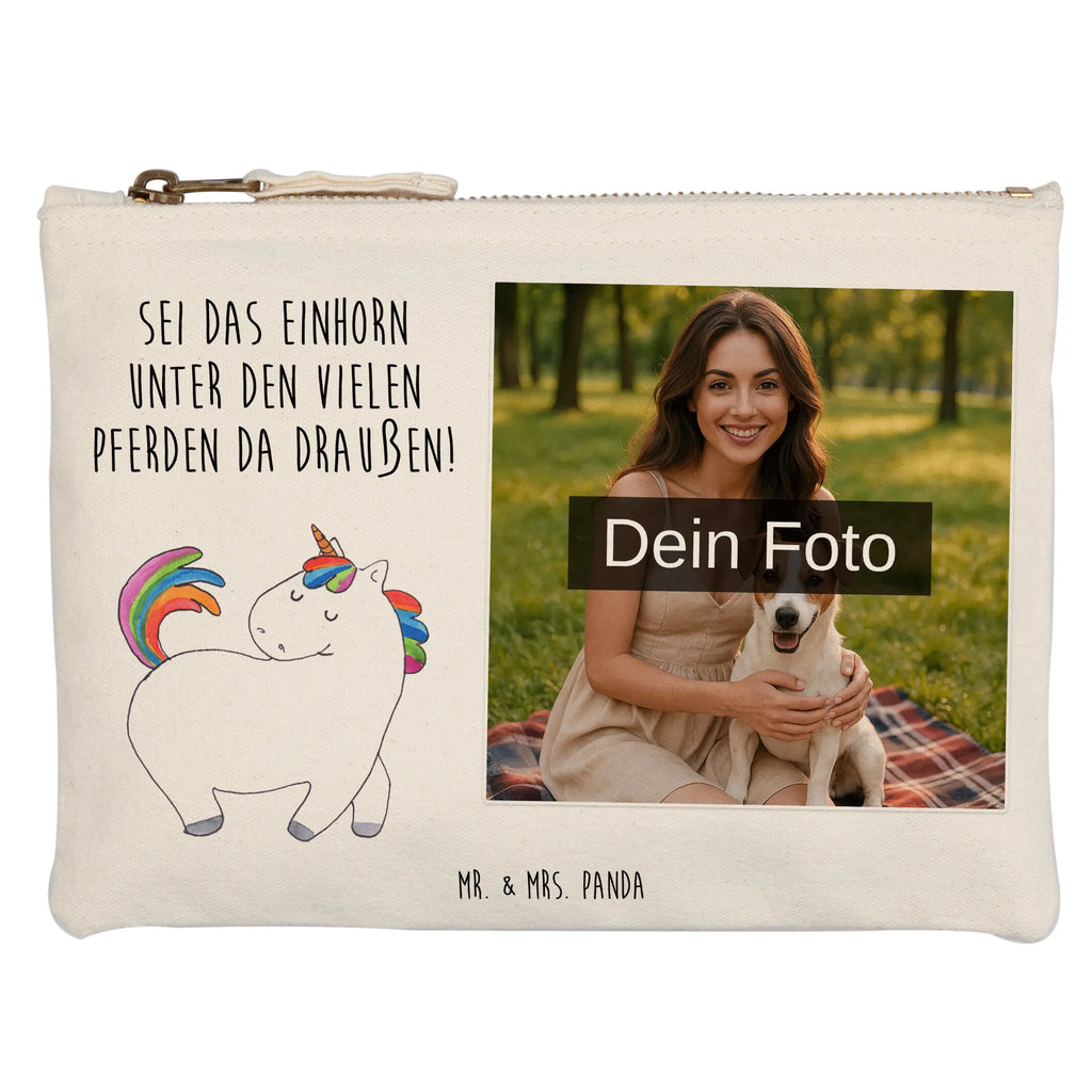 Personalisierte Foto Schminktasche Einhorn Stolzieren Schminktasche Für Unterwegs Mit Foto, Schminktasche Für Mädchen Mit Foto, Schminkbeutel Mit Fotodruck, Schminktasche Für Teenager Mit Bild, Schminktasche Stoff Mit Eigenem Foto, Schminktasche Mit Eigenem Bild, Schminktasche Mit Wunschfoto, Stiftetasche Mit Eigenem Foto, Kosmetiktasche Mit Foto, Schminktasche Tiermotiv Mit Eigenem Bild, Schminktasche Mit Fächern Und Bild, Aufbewahrung Für Schminke Mit Foto, Schminktäschchen Mit Bild, Make-Up Tasche Mit Foto, Reise-Kosmetiktasche Mit Eigenem Motiv, Schminktasche Mit Muster Und Foto, Kulturbeutel Damen Mit Foto, Kosmetiktasche Damen Mit Bild, Schminktasche Mit Foto, Schminktasche Zum Aufhängen Mit Bild, Schminktasche Nachhaltig Mit Bild, Schminktasche Klein Mit Foto, Schminktasche Groß Mit Bild, Schminktasche Blumen Mit Foto, Schminktasche Mit Reißverschluss Und Foto, Personalisierte Schminktasche Mit Foto, Kosmetiktasche Organizer Mit Foto, Schminktasche Leder Mit Fotodruck, Kosmetiktasche Zum Mitnehmen Mit Bild, Schminktasche Reise Mit Foto, Kosmetiktasche Für Handtasche Mit Foto, Schminktasche Geschenk Mit Foto, Stifteaufbewahrung Mit Bild, Einhorn, Einhörner, Einhorn Deko, Unicorn, Freundin, anders, Reiter, bunt, stolz, Pferd, Reiten, Geschenk