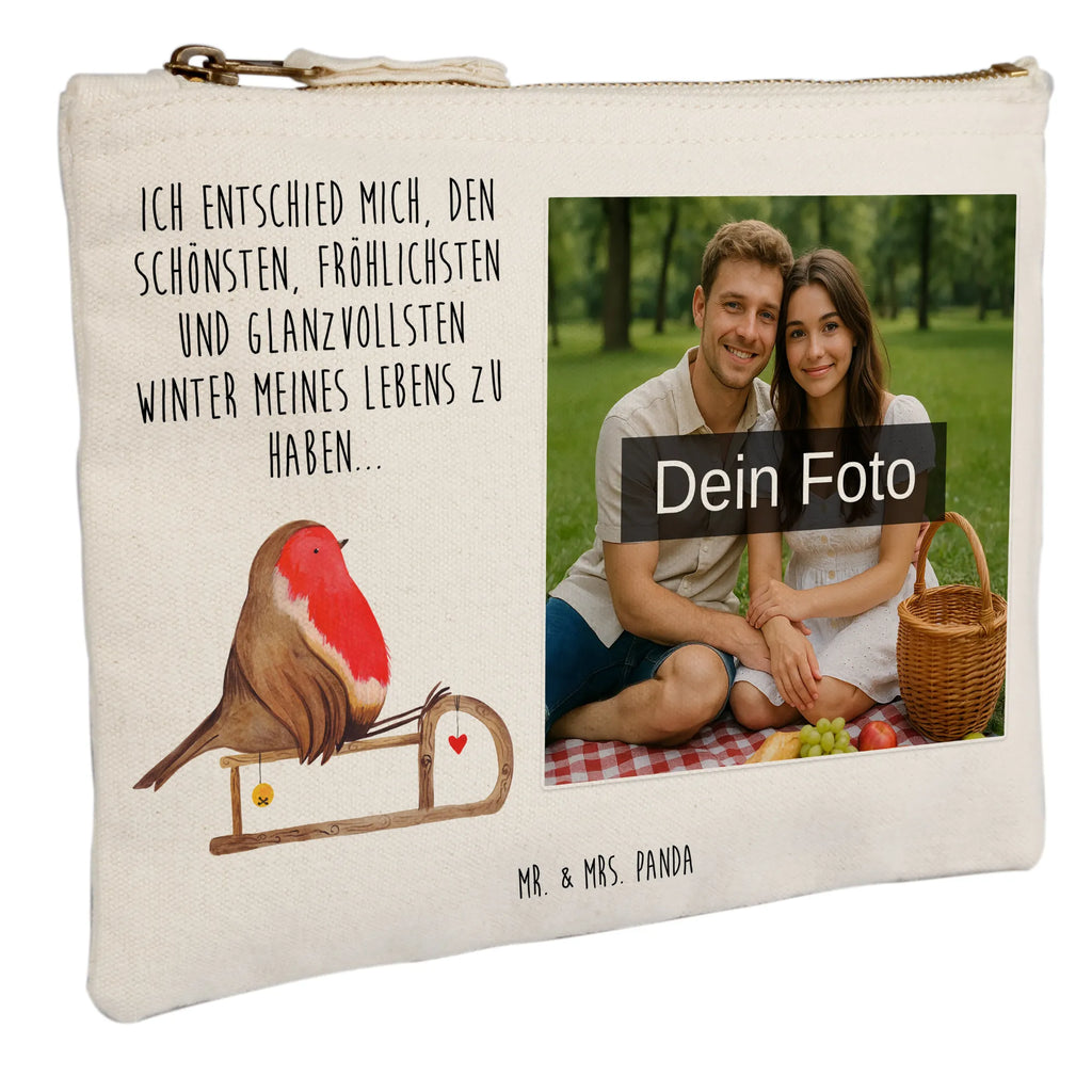 Personalisierte Foto Schminktasche Rotkehlchen Schlitten Schminktasche Zum Aufhängen Mit Bild, Schminktasche Für Mädchen Mit Foto, Aufbewahrung Für Schminke Mit Foto, Schminkbeutel Mit Fotodruck, Schminktasche Mit Eigenem Bild, Schminktasche Mit Reißverschluss Und Foto, Kosmetiktasche Organizer Mit Foto, Schminktasche Mit Muster Und Foto, Schminktasche Blumen Mit Foto, Schminktäschchen Mit Bild, Schminktasche Mit Foto, Stiftetasche Mit Eigenem Foto, Kulturbeutel Damen Mit Foto, Schminktasche Mit Wunschfoto, Kosmetiktasche Für Handtasche Mit Foto, Schminktasche Leder Mit Fotodruck, Schminktasche Für Teenager Mit Bild, Personalisierte Schminktasche Mit Foto, Schminktasche Groß Mit Bild, Schminktasche Für Unterwegs Mit Foto, Schminktasche Tiermotiv Mit Eigenem Bild, Stifteaufbewahrung Mit Bild, Kosmetiktasche Mit Foto, Schminktasche Mit Fächern Und Bild, Schminktasche Geschenk Mit Foto, Kosmetiktasche Zum Mitnehmen Mit Bild, Schminktasche Stoff Mit Eigenem Foto, Make-Up Tasche Mit Foto, Schminktasche Klein Mit Foto, Kosmetiktasche Damen Mit Bild, Schminktasche Reise Mit Foto, Schminktasche Nachhaltig Mit Bild, Reise-Kosmetiktasche Mit Eigenem Motiv, Winter, Weihnachten, Weihnachtsdeko, Nikolaus, Advent, Heiligabend, Wintermotiv, Schlitten, Vogel