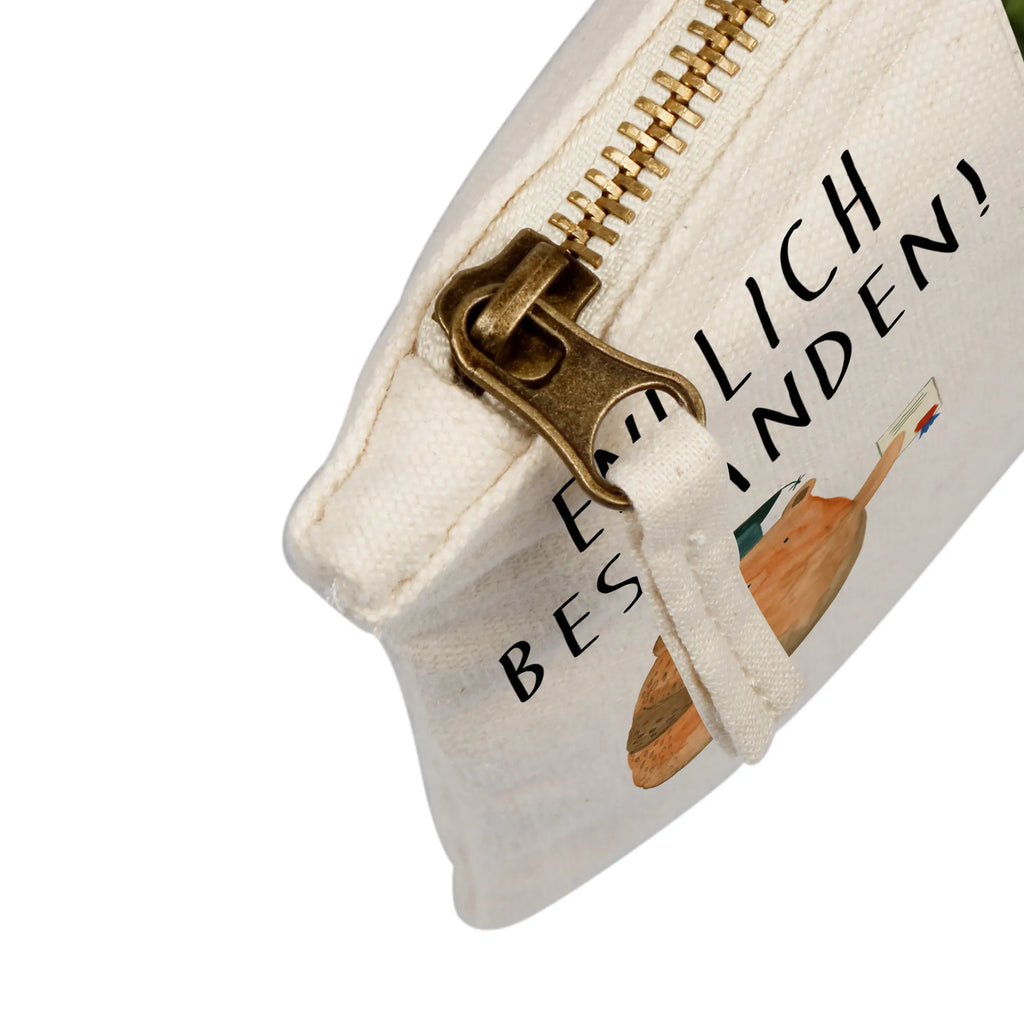 Personalisierte Foto Schminktasche Bär Prüfung Schminktasche Für Unterwegs Mit Foto, Schminktäschchen Mit Bild, Schminktasche Mit Muster Und Foto, Schminktasche Mit Reißverschluss Und Foto, Schminktasche Reise Mit Foto, Schminktasche Tiermotiv Mit Eigenem Bild, Schminktasche Stoff Mit Eigenem Foto, Reise-Kosmetiktasche Mit Eigenem Motiv, Kosmetiktasche Für Handtasche Mit Foto, Kulturbeutel Damen Mit Foto, Schminktasche Mit Eigenem Bild, Schminktasche Mit Wunschfoto, Schminktasche Für Mädchen Mit Foto, Kosmetiktasche Damen Mit Bild, Kosmetiktasche Zum Mitnehmen Mit Bild, Schminktasche Zum Aufhängen Mit Bild, Schminktasche Nachhaltig Mit Bild, Schminktasche Klein Mit Foto, Schminktasche Groß Mit Bild, Schminktasche Mit Foto, Schminktasche Mit Fächern Und Bild, Personalisierte Schminktasche Mit Foto, Aufbewahrung Für Schminke Mit Foto, Schminktasche Für Teenager Mit Bild, Stifteaufbewahrung Mit Bild, Schminktasche Blumen Mit Foto, Kosmetiktasche Mit Foto, Kosmetiktasche Organizer Mit Foto, Schminktasche Leder Mit Fotodruck, Make-Up Tasche Mit Foto, Schminktasche Geschenk Mit Foto, Stiftetasche Mit Eigenem Foto, Schminkbeutel Mit Fotodruck, Bär, Teddy, Teddybär, Prüfung bestanden, Zeugnis, Abitur, Abschluss, Abschlusszeugnis, Prüfungen