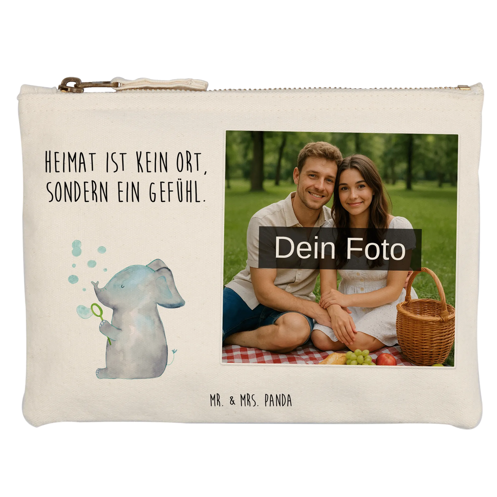 Personalisierte Foto Schminktasche Elefant Seifenblasen Schminktasche Nachhaltig Mit Bild, Kosmetiktasche Organizer Mit Foto, Stifteaufbewahrung Mit Bild, Stiftetasche Mit Eigenem Foto, Schminkbeutel Mit Fotodruck, Schminktasche Mit Eigenem Bild, Schminktasche Tiermotiv Mit Eigenem Bild, Schminktasche Mit Foto, Kosmetiktasche Für Handtasche Mit Foto, Schminktasche Mit Fächern Und Bild, Reise-Kosmetiktasche Mit Eigenem Motiv, Kosmetiktasche Zum Mitnehmen Mit Bild, Schminktasche Für Mädchen Mit Foto, Kulturbeutel Damen Mit Foto, Schminktasche Reise Mit Foto, Personalisierte Schminktasche Mit Foto, Schminktasche Mit Wunschfoto, Schminktasche Mit Muster Und Foto, Schminktasche Groß Mit Bild, Schminktasche Für Teenager Mit Bild, Schminktasche Zum Aufhängen Mit Bild, Schminktasche Leder Mit Fotodruck, Schminktäschchen Mit Bild, Schminktasche Klein Mit Foto, Schminktasche Für Unterwegs Mit Foto, Schminktasche Blumen Mit Foto, Aufbewahrung Für Schminke Mit Foto, Schminktasche Stoff Mit Eigenem Foto, Kosmetiktasche Mit Foto, Kosmetiktasche Damen Mit Bild, Schminktasche Geschenk Mit Foto, Make-Up Tasche Mit Foto, Schminktasche Mit Reißverschluss Und Foto, Tiermotive, Gute Laune, lustige Sprüche, Tiere, Liebe, Liebesbeweis, Liebesspruch, Heimat, Rüsseltier, Elefant, Dickhäuter, Gefühl. Daheim, Elefanten, Seifenblasen