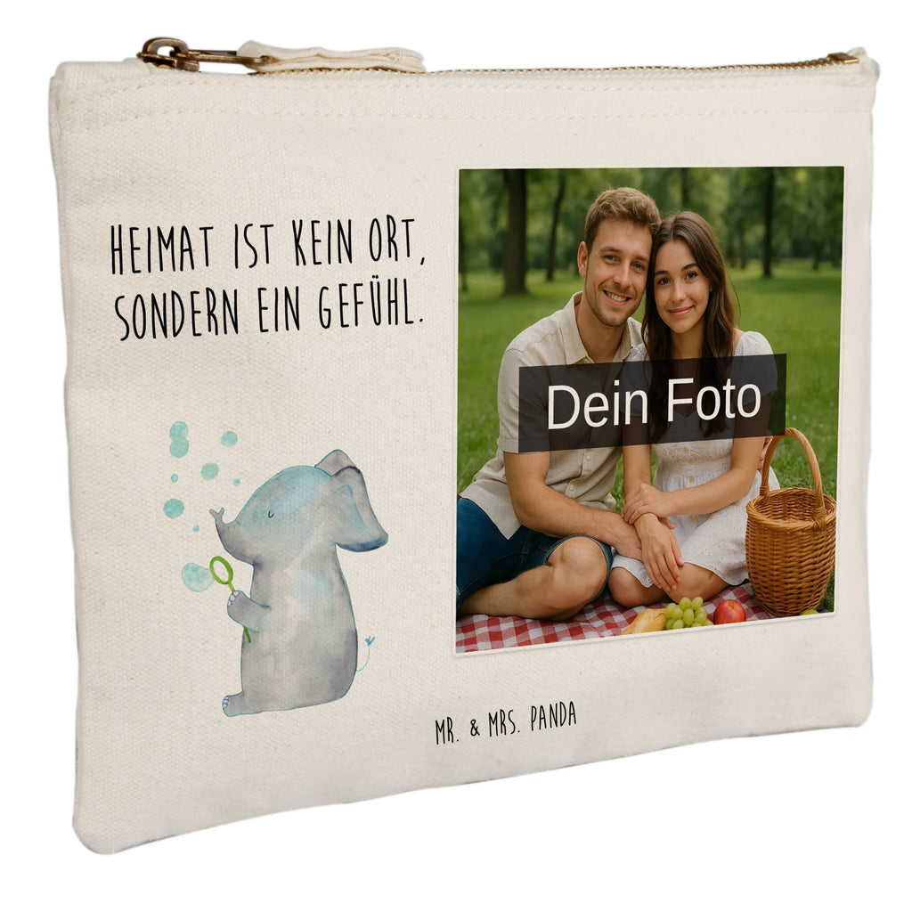 Personalisierte Foto Schminktasche Elefant Seifenblasen Schminktasche Nachhaltig Mit Bild, Kosmetiktasche Organizer Mit Foto, Stifteaufbewahrung Mit Bild, Stiftetasche Mit Eigenem Foto, Schminkbeutel Mit Fotodruck, Schminktasche Mit Eigenem Bild, Schminktasche Tiermotiv Mit Eigenem Bild, Schminktasche Mit Foto, Kosmetiktasche Für Handtasche Mit Foto, Schminktasche Mit Fächern Und Bild, Reise-Kosmetiktasche Mit Eigenem Motiv, Kosmetiktasche Zum Mitnehmen Mit Bild, Schminktasche Für Mädchen Mit Foto, Kulturbeutel Damen Mit Foto, Schminktasche Reise Mit Foto, Personalisierte Schminktasche Mit Foto, Schminktasche Mit Wunschfoto, Schminktasche Mit Muster Und Foto, Schminktasche Groß Mit Bild, Schminktasche Für Teenager Mit Bild, Schminktasche Zum Aufhängen Mit Bild, Schminktasche Leder Mit Fotodruck, Schminktäschchen Mit Bild, Schminktasche Klein Mit Foto, Schminktasche Für Unterwegs Mit Foto, Schminktasche Blumen Mit Foto, Aufbewahrung Für Schminke Mit Foto, Schminktasche Stoff Mit Eigenem Foto, Kosmetiktasche Mit Foto, Kosmetiktasche Damen Mit Bild, Schminktasche Geschenk Mit Foto, Make-Up Tasche Mit Foto, Schminktasche Mit Reißverschluss Und Foto, Tiermotive, Gute Laune, lustige Sprüche, Tiere, Liebe, Liebesbeweis, Liebesspruch, Heimat, Rüsseltier, Elefant, Dickhäuter, Gefühl. Daheim, Elefanten, Seifenblasen