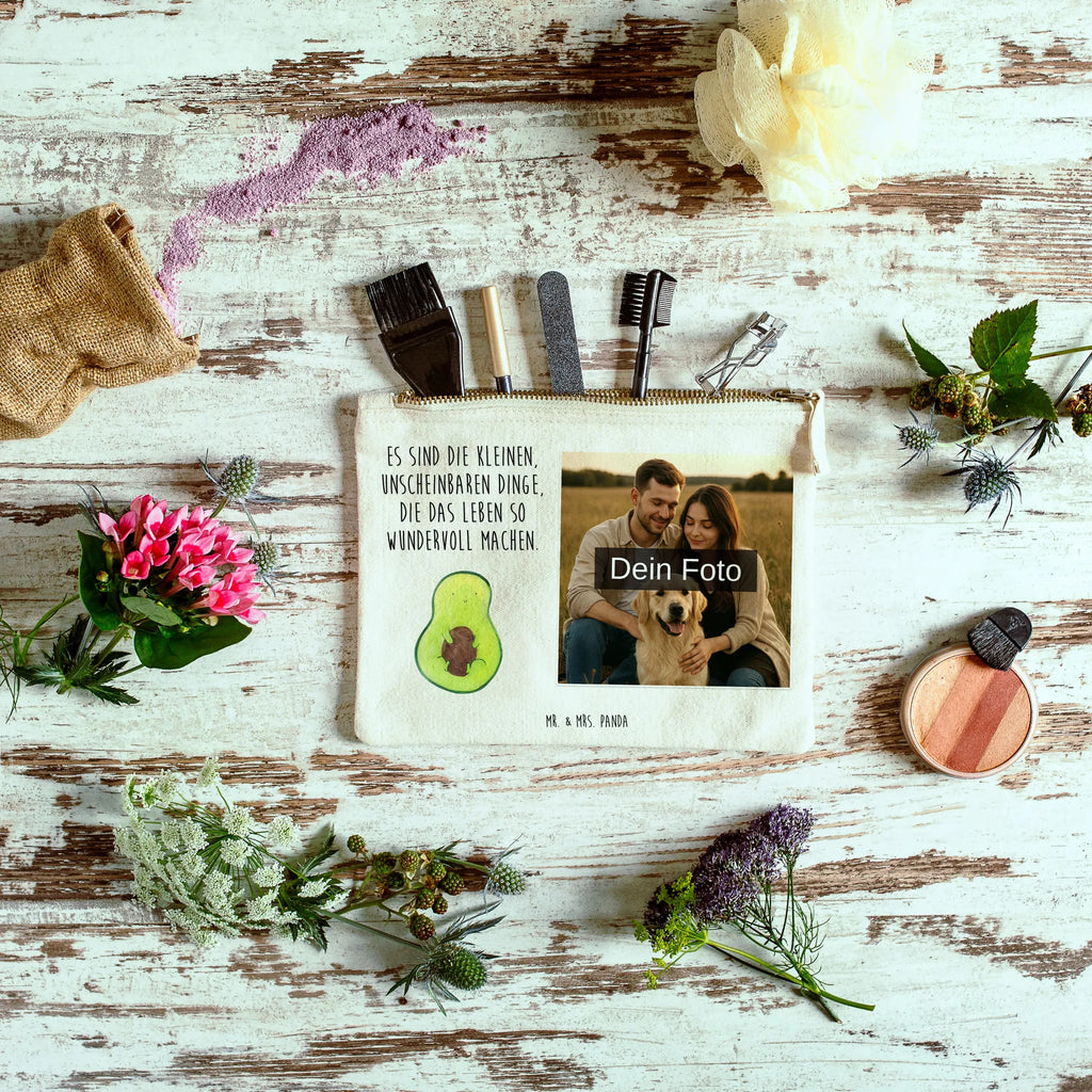 Personalisierte Foto Schminktasche Avocado Kern Schminktasche Nachhaltig Mit Bild, Make-Up Tasche Mit Foto, Kosmetiktasche Damen Mit Bild, Schminktasche Für Unterwegs Mit Foto, Kosmetiktasche Zum Mitnehmen Mit Bild, Schminktasche Groß Mit Bild, Schminktasche Für Mädchen Mit Foto, Schminktasche Mit Muster Und Foto, Reise-Kosmetiktasche Mit Eigenem Motiv, Schminktasche Mit Foto, Schminktasche Klein Mit Foto, Schminktasche Reise Mit Foto, Schminktasche Leder Mit Fotodruck, Kosmetiktasche Für Handtasche Mit Foto, Aufbewahrung Für Schminke Mit Foto, Schminktasche Mit Wunschfoto, Stiftetasche Mit Eigenem Foto, Schminktasche Geschenk Mit Foto, Schminktasche Mit Reißverschluss Und Foto, Schminktasche Zum Aufhängen Mit Bild, Kulturbeutel Damen Mit Foto, Personalisierte Schminktasche Mit Foto, Schminktasche Blumen Mit Foto, Schminktasche Stoff Mit Eigenem Foto, Schminktasche Für Teenager Mit Bild, Schminktasche Mit Fächern Und Bild, Schminktasche Mit Eigenem Bild, Schminkbeutel Mit Fotodruck, Kosmetiktasche Mit Foto, Stifteaufbewahrung Mit Bild, Schminktäschchen Mit Bild, Kosmetiktasche Organizer Mit Foto, Schminktasche Tiermotiv Mit Eigenem Bild, Avocado, Veggie, Vegan, Gesund, Avokado, Spruch Leben, Avocadokern, Kern, Pflanze