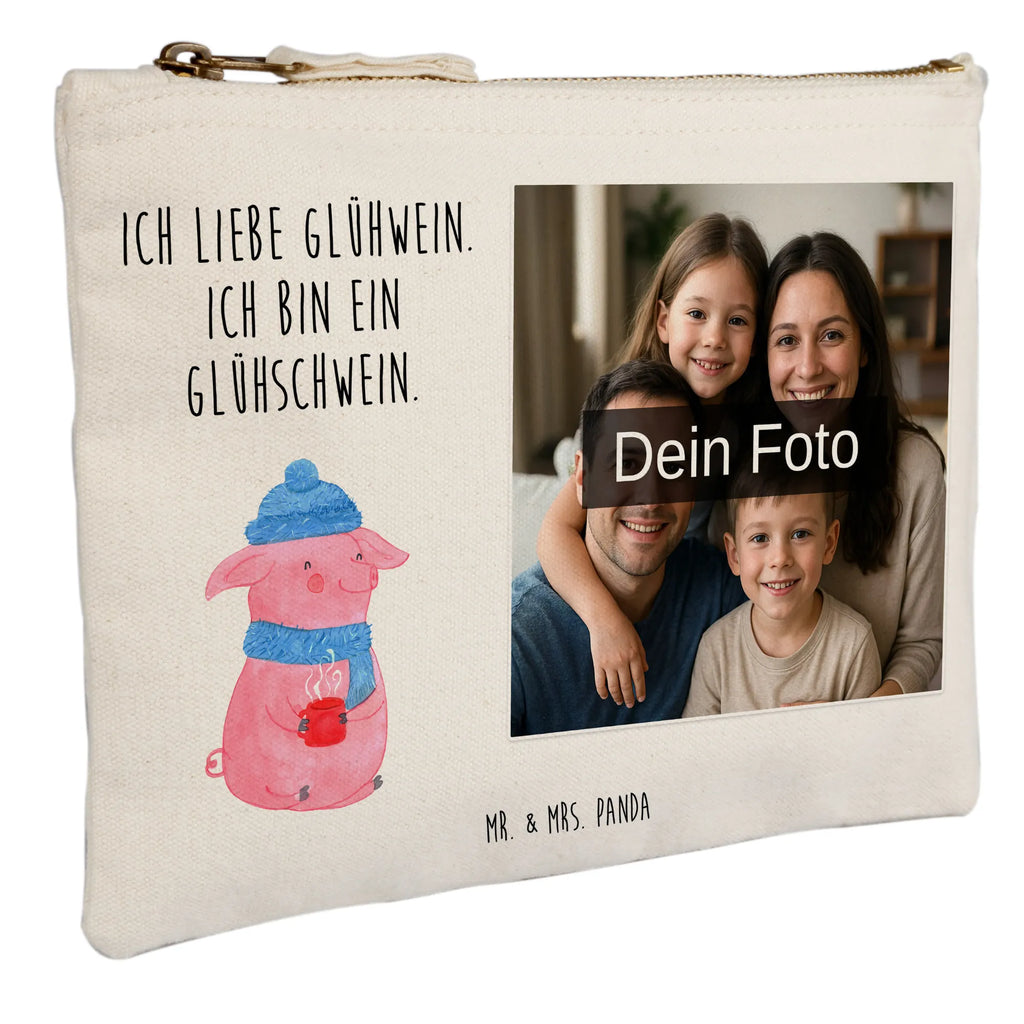 Personalisierte Foto Schminktasche Schwein Glühwein Schminktasche Zum Aufhängen Mit Bild, Personalisierte Schminktasche Mit Foto, Schminktasche Mit Foto, Schminktasche Mit Reißverschluss Und Foto, Schminktasche Leder Mit Fotodruck, Schminktasche Blumen Mit Foto, Schminktasche Geschenk Mit Foto, Stiftetasche Mit Eigenem Foto, Schminktasche Nachhaltig Mit Bild, Schminktasche Für Teenager Mit Bild, Schminktasche Tiermotiv Mit Eigenem Bild, Schminktasche Klein Mit Foto, Kosmetiktasche Organizer Mit Foto, Schminkbeutel Mit Fotodruck, Kosmetiktasche Zum Mitnehmen Mit Bild, Schminktasche Mit Wunschfoto, Kosmetiktasche Für Handtasche Mit Foto, Reise-Kosmetiktasche Mit Eigenem Motiv, Kosmetiktasche Damen Mit Bild, Schminktasche Groß Mit Bild, Schminktasche Für Unterwegs Mit Foto, Kosmetiktasche Mit Foto, Stifteaufbewahrung Mit Bild, Schminktasche Mit Muster Und Foto, Schminktasche Mit Fächern Und Bild, Schminktasche Stoff Mit Eigenem Foto, Schminktasche Mit Eigenem Bild, Schminktasche Reise Mit Foto, Make-Up Tasche Mit Foto, Kulturbeutel Damen Mit Foto, Schminktäschchen Mit Bild, Schminktasche Für Mädchen Mit Foto, Aufbewahrung Für Schminke Mit Foto, Winter, Weihnachten, Weihnachtsdeko, Nikolaus, Advent, Heiligabend, Wintermotiv, Glühwein, Glühschwein, Weihnachtsmarkt, Punsch
