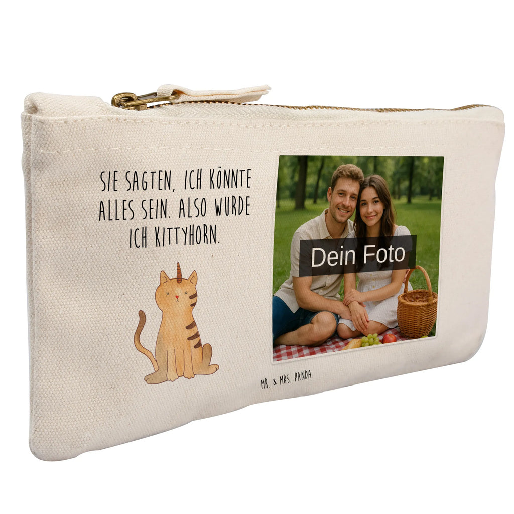 Personalisierte Foto Schminktasche Einhorn Katze Reise-Kosmetiktasche Mit Eigenem Motiv, Schminktasche Blumen Mit Foto, Schminktasche Für Teenager Mit Bild, Schminktasche Für Unterwegs Mit Foto, Personalisierte Schminktasche Mit Foto, Schminktasche Klein Mit Foto, Schminktasche Mit Reißverschluss Und Foto, Schminktasche Für Mädchen Mit Foto, Schminktasche Groß Mit Bild, Schminktasche Tiermotiv Mit Eigenem Bild, Schminktasche Mit Wunschfoto, Schminktäschchen Mit Bild, Schminktasche Leder Mit Fotodruck, Kulturbeutel Damen Mit Foto, Stiftetasche Mit Eigenem Foto, Schminktasche Stoff Mit Eigenem Foto, Schminktasche Reise Mit Foto, Make-Up Tasche Mit Foto, Schminkbeutel Mit Fotodruck, Schminktasche Geschenk Mit Foto, Aufbewahrung Für Schminke Mit Foto, Kosmetiktasche Mit Foto, Kosmetiktasche Organizer Mit Foto, Schminktasche Mit Fächern Und Bild, Kosmetiktasche Zum Mitnehmen Mit Bild, Kosmetiktasche Für Handtasche Mit Foto, Kosmetiktasche Damen Mit Bild, Stifteaufbewahrung Mit Bild, Schminktasche Mit Foto, Schminktasche Mit Muster Und Foto, Schminktasche Nachhaltig Mit Bild, Schminktasche Mit Eigenem Bild, Schminktasche Zum Aufhängen Mit Bild, Einhorn, Einhörner, Einhorn Deko, Unicorn, Katze, Kittyhorn, Mieze, Regenbogen, Katzer, Erwachsenwerden, Einhornkatze, Katzenhorn, Einhornpower, Glitzer