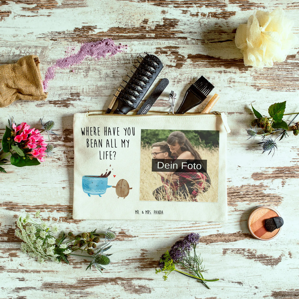 Personalisierte Foto Schminktasche Kaffee Bohne Schminkbeutel Mit Fotodruck, Schminktasche Für Unterwegs Mit Foto, Schminktasche Mit Wunschfoto, Kosmetiktasche Zum Mitnehmen Mit Bild, Reise-Kosmetiktasche Mit Eigenem Motiv, Kulturbeutel Damen Mit Foto, Kosmetiktasche Mit Foto, Aufbewahrung Für Schminke Mit Foto, Schminktasche Tiermotiv Mit Eigenem Bild, Schminktasche Für Mädchen Mit Foto, Stifteaufbewahrung Mit Bild, Schminktasche Nachhaltig Mit Bild, Schminktasche Mit Muster Und Foto, Kosmetiktasche Damen Mit Bild, Schminktasche Stoff Mit Eigenem Foto, Schminktasche Mit Foto, Schminktasche Für Teenager Mit Bild, Schminktasche Mit Eigenem Bild, Kosmetiktasche Organizer Mit Foto, Schminktasche Klein Mit Foto, Schminktasche Groß Mit Bild, Make-Up Tasche Mit Foto, Schminktasche Reise Mit Foto, Personalisierte Schminktasche Mit Foto, Kosmetiktasche Für Handtasche Mit Foto, Schminktasche Mit Reißverschluss Und Foto, Schminktasche Mit Fächern Und Bild, Stiftetasche Mit Eigenem Foto, Schminktasche Leder Mit Fotodruck, Schminktasche Blumen Mit Foto, Schminktäschchen Mit Bild, Schminktasche Geschenk Mit Foto, Schminktasche Zum Aufhängen Mit Bild, Tiermotive, Gute Laune, lustige Sprüche, Tiere, Glück, Kaffeebohne, Kaffee, Zufriedenheit, Genuss