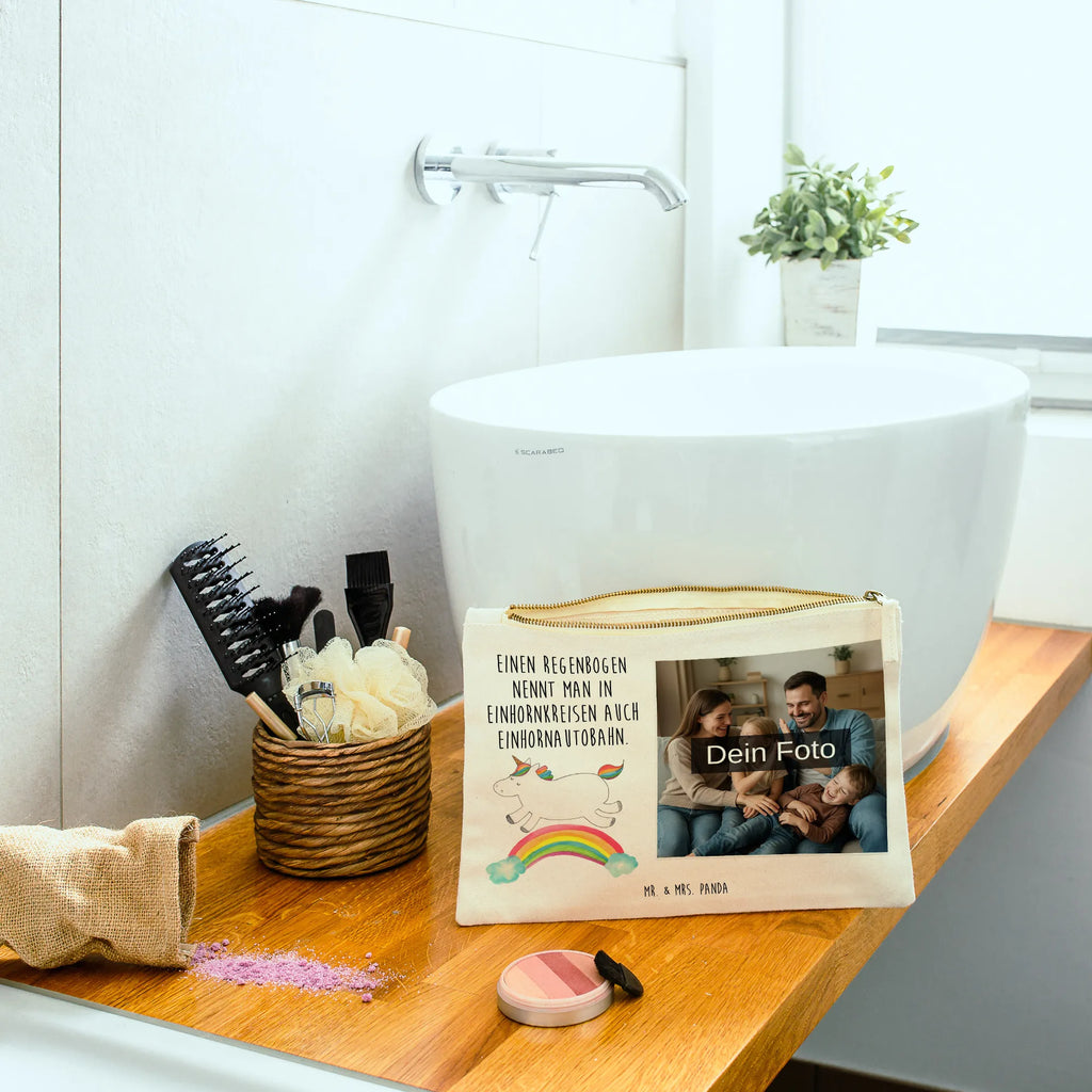Personalisierte Foto Schminktasche Einhorn Regenbogen Stiftetasche Mit Eigenem Foto, Schminktasche Tiermotiv Mit Eigenem Bild, Kosmetiktasche Mit Foto, Schminktasche Groß Mit Bild, Schminktasche Nachhaltig Mit Bild, Aufbewahrung Für Schminke Mit Foto, Kosmetiktasche Organizer Mit Foto, Schminktasche Mit Eigenem Bild, Personalisierte Schminktasche Mit Foto, Schminktasche Mit Wunschfoto, Kosmetiktasche Zum Mitnehmen Mit Bild, Schminktasche Für Mädchen Mit Foto, Schminktasche Stoff Mit Eigenem Foto, Kosmetiktasche Für Handtasche Mit Foto, Schminktasche Für Teenager Mit Bild, Kulturbeutel Damen Mit Foto, Schminktasche Mit Muster Und Foto, Schminktasche Mit Reißverschluss Und Foto, Schminktäschchen Mit Bild, Kosmetiktasche Damen Mit Bild, Reise-Kosmetiktasche Mit Eigenem Motiv, Schminktasche Für Unterwegs Mit Foto, Schminktasche Zum Aufhängen Mit Bild, Schminktasche Reise Mit Foto, Schminkbeutel Mit Fotodruck, Schminktasche Blumen Mit Foto, Make-Up Tasche Mit Foto, Stifteaufbewahrung Mit Bild, Schminktasche Leder Mit Fotodruck, Schminktasche Klein Mit Foto, Schminktasche Geschenk Mit Foto, Schminktasche Mit Fächern Und Bild, Schminktasche Mit Foto, Einhorn, Einhörner, Einhorn Deko, Unicorn, Einhornautobahn, Regenbogen, Erwachsenwerden, Einhornpower, Glitzer