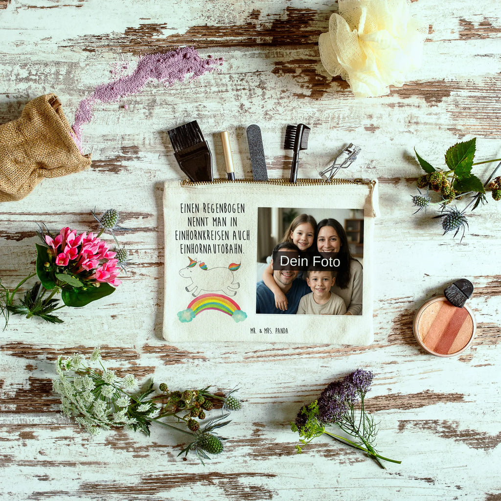 Personalisierte Foto Schminktasche Einhorn Regenbogen Stiftetasche Mit Eigenem Foto, Schminktasche Tiermotiv Mit Eigenem Bild, Kosmetiktasche Mit Foto, Schminktasche Groß Mit Bild, Schminktasche Nachhaltig Mit Bild, Aufbewahrung Für Schminke Mit Foto, Kosmetiktasche Organizer Mit Foto, Schminktasche Mit Eigenem Bild, Personalisierte Schminktasche Mit Foto, Schminktasche Mit Wunschfoto, Kosmetiktasche Zum Mitnehmen Mit Bild, Schminktasche Für Mädchen Mit Foto, Schminktasche Stoff Mit Eigenem Foto, Kosmetiktasche Für Handtasche Mit Foto, Schminktasche Für Teenager Mit Bild, Kulturbeutel Damen Mit Foto, Schminktasche Mit Muster Und Foto, Schminktasche Mit Reißverschluss Und Foto, Schminktäschchen Mit Bild, Kosmetiktasche Damen Mit Bild, Reise-Kosmetiktasche Mit Eigenem Motiv, Schminktasche Für Unterwegs Mit Foto, Schminktasche Zum Aufhängen Mit Bild, Schminktasche Reise Mit Foto, Schminkbeutel Mit Fotodruck, Schminktasche Blumen Mit Foto, Make-Up Tasche Mit Foto, Stifteaufbewahrung Mit Bild, Schminktasche Leder Mit Fotodruck, Schminktasche Klein Mit Foto, Schminktasche Geschenk Mit Foto, Schminktasche Mit Fächern Und Bild, Schminktasche Mit Foto, Einhorn, Einhörner, Einhorn Deko, Unicorn, Einhornautobahn, Regenbogen, Erwachsenwerden, Einhornpower, Glitzer