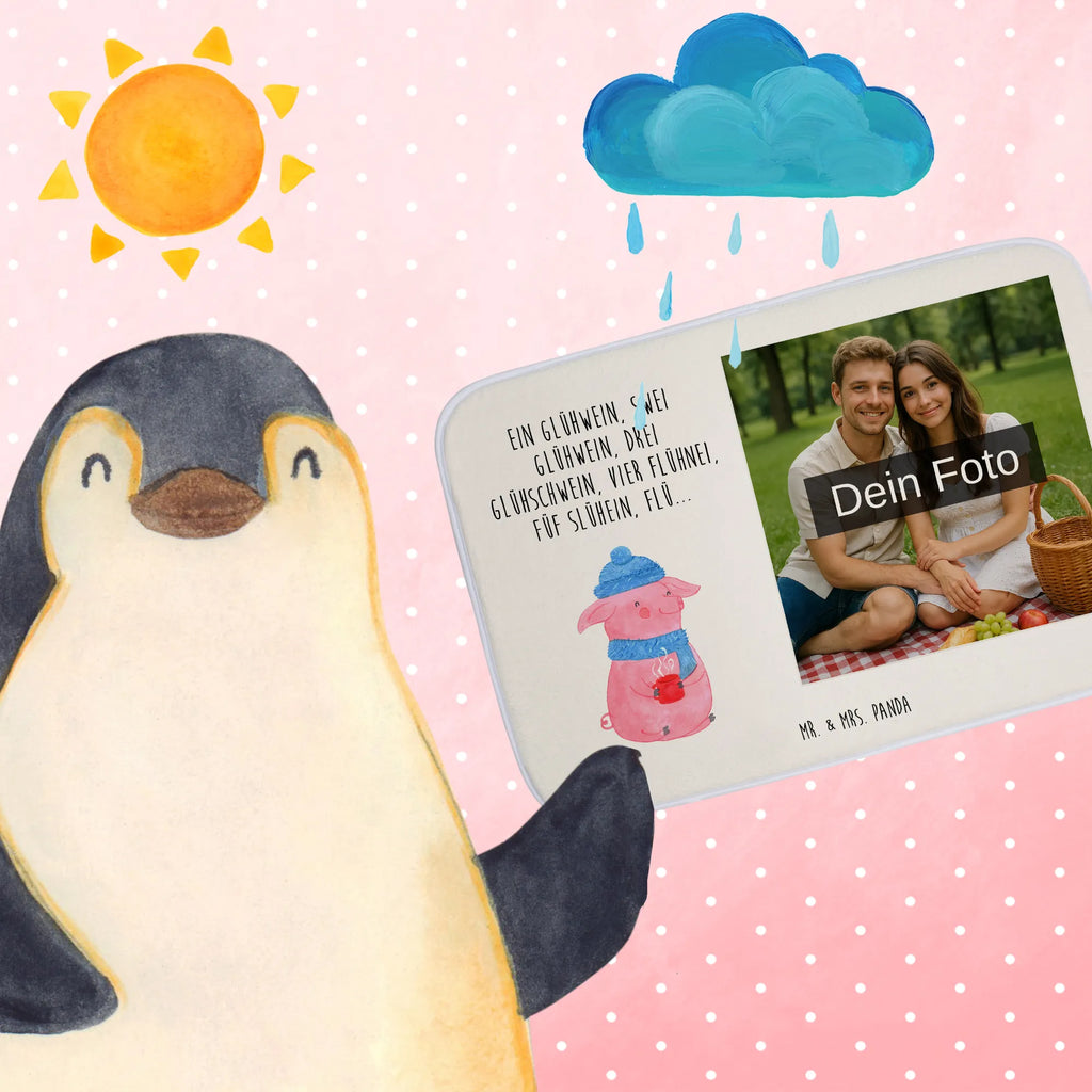 Personalisierte Foto Badematte Schweinchen Glühwein Badezimmermatte Mit Foto, Firmengeschenk Mit Eigenem Logo, Duschvorleger Mit Foto, Badvorleger Mit Bild, Badezimmer Matte Mit Foto, Klassischer Badvorleger Mit Foto, Schwarzer Badvorleger Mit Bild, Badvorleger Mit Eigenem Motiv, Werbegeschenk Mit Logo, Badläufer Mit Bild, Badematte Rutschfest Mit Foto, Foto Badvorleger Für Dusche, Badematten Set Mit Foto, Badematte mit Foto, Badmatte Waschbar Mit Foto, Badematte Mit Foto, Moderner Badvorleger Mit Bild, Runder Badvorleger Mit Foto, Badvorleger Für Badewanne Mit Bild, Badvorleger Selbst Gestalten Mit Foto, Badvorleger Baumwolle Mit Bild, Bad Fußmatte Mit Bild, Badematte selber gestalten, Badvorleger Mit Eigenem Foto, Badvorleger Klein Mit Bild, Badvorleger Mit Foto, Rechteckiger Badvorleger Mit Bild, Badvorleger Groß Mit Foto, Rutschfester Badvorleger Mit Foto, Weicher Badvorleger Mit Bild, Teppich Fürs Bad Mit Eigenem Bild, Werbegeschenk Mit Foto, Badvorleger Mikrofaser Mit Foto, Gemusterter Badvorleger Mit Bild, Design Badvorleger Mit Eigenem Foto, Weißer Badvorleger Mit Foto, Vintage Badvorleger Mit Foto, Badvorleger Mit Fotodruck, Gäste-WC Badvorleger Mit Foto, Badteppich Mit Bild, Badvorleger Mit Wunschbild, Waschbarer Badvorleger Mit Foto, Personaliserter Badvorleger Mit Foto, Saugfähiger Badvorleger Mit Foto, Badezimmerteppich Mit Foto, Badgarnitur Mit Foto, Winter, Weihnachten, Weihnachtsdeko, Nikolaus, Advent, Heiligabend, Wintermotiv, Betrunken, Weihnachtsmarkt, Spruch, Glühwein