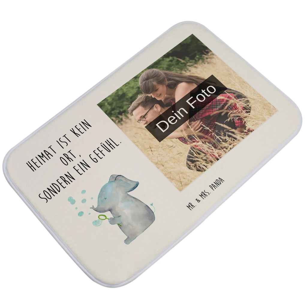 Personalisierte Foto Badematte Elefant Seifenblasen Badvorleger Groß Mit Foto, Badvorleger Mit Bild, Badvorleger Mit Wunschbild, Badezimmermatte Mit Foto, Design Badvorleger Mit Eigenem Foto, Badvorleger Für Badewanne Mit Bild, Vintage Badvorleger Mit Foto, Runder Badvorleger Mit Foto, Badematte selber gestalten, Badvorleger Mit Eigenem Foto, Klassischer Badvorleger Mit Foto, Badvorleger Mit Eigenem Motiv, Moderner Badvorleger Mit Bild, Badvorleger Mit Fotodruck, Badgarnitur Mit Foto, Badvorleger Mikrofaser Mit Foto, Badvorleger Mit Foto, Gemusterter Badvorleger Mit Bild, Rutschfester Badvorleger Mit Foto, Badvorleger Selbst Gestalten Mit Foto, Badteppich Mit Bild, Werbegeschenk Mit Logo, Firmengeschenk Mit Eigenem Logo, Badvorleger Klein Mit Bild, Badvorleger Baumwolle Mit Bild, Badematte Rutschfest Mit Foto, Werbegeschenk Mit Foto, Badezimmer Matte Mit Foto, Weicher Badvorleger Mit Bild, Duschvorleger Mit Foto, Bad Fußmatte Mit Bild, Badematte mit Foto, Weißer Badvorleger Mit Foto, Badematten Set Mit Foto, Badläufer Mit Bild, Waschbarer Badvorleger Mit Foto, Teppich Fürs Bad Mit Eigenem Bild, Rechteckiger Badvorleger Mit Bild, Badematte Mit Foto, Gäste-WC Badvorleger Mit Foto, Badmatte Waschbar Mit Foto, Schwarzer Badvorleger Mit Bild, Foto Badvorleger Für Dusche, Personaliserter Badvorleger Mit Foto, Saugfähiger Badvorleger Mit Foto, Badezimmerteppich Mit Foto, Tiermotive, Gute Laune, lustige Sprüche, Tiere, Heimat, Elefanten, Gefühl. Daheim, Liebesspruch, Seifenblasen, Liebe, Liebesbeweis, Elefant, Rüsseltier, Dickhäuter