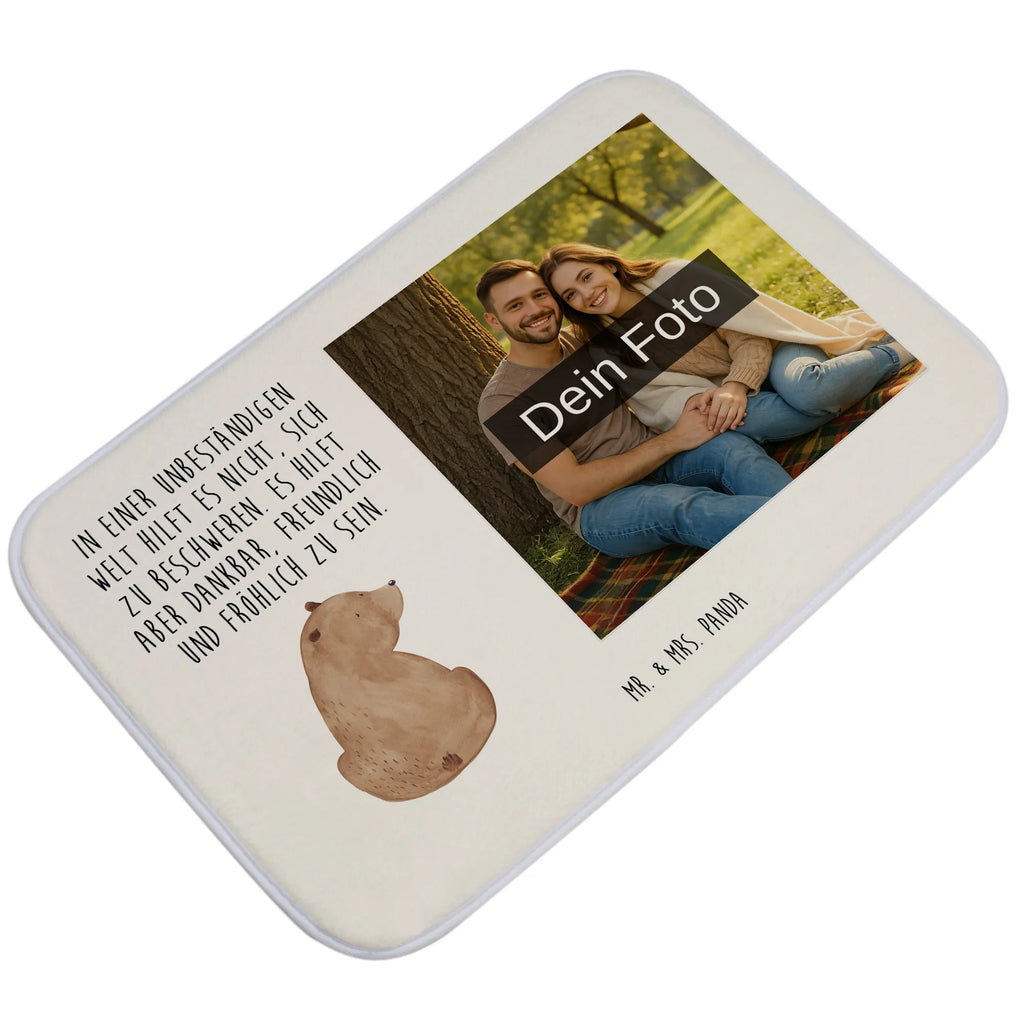 Personalisierte Foto Badematte Bär Schulterblick Rechteckiger Badvorleger Mit Bild, Badvorleger Mit Fotodruck, Badezimmer Matte Mit Foto, Badezimmerteppich Mit Foto, Weißer Badvorleger Mit Foto, Badezimmermatte Mit Foto, Badvorleger Groß Mit Foto, Schwarzer Badvorleger Mit Bild, Weicher Badvorleger Mit Bild, Duschvorleger Mit Foto, Foto Badvorleger Für Dusche, Badvorleger Für Badewanne Mit Bild, Bad Fußmatte Mit Bild, Personaliserter Badvorleger Mit Foto, Badvorleger Mikrofaser Mit Foto, Werbegeschenk Mit Foto, Klassischer Badvorleger Mit Foto, Gäste-WC Badvorleger Mit Foto, Gemusterter Badvorleger Mit Bild, Saugfähiger Badvorleger Mit Foto, Moderner Badvorleger Mit Bild, Badteppich Mit Bild, Badvorleger Mit Foto, Badematte selber gestalten, Runder Badvorleger Mit Foto, Badvorleger Mit Eigenem Foto, Firmengeschenk Mit Eigenem Logo, Waschbarer Badvorleger Mit Foto, Badvorleger Mit Wunschbild, Badvorleger Mit Bild, Rutschfester Badvorleger Mit Foto, Badläufer Mit Bild, Badvorleger Baumwolle Mit Bild, Badematte Rutschfest Mit Foto, Badmatte Waschbar Mit Foto, Design Badvorleger Mit Eigenem Foto, Badematten Set Mit Foto, Badematte mit Foto, Badematte Mit Foto, Badvorleger Selbst Gestalten Mit Foto, Badvorleger Klein Mit Bild, Vintage Badvorleger Mit Foto, Teppich Fürs Bad Mit Eigenem Bild, Badvorleger Mit Eigenem Motiv, Werbegeschenk Mit Logo, Badgarnitur Mit Foto, Bär, Teddy, Teddybär, Weisheit, Bären, Motivation, Weltansicht, Bärenliebe, Selbstachtung