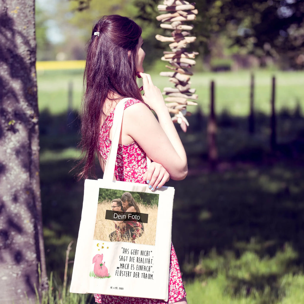 Personalisierte Foto Tragetasche Schwein Glück Personalisierte Foto Tragetasche, Tiermotive, Gute Laune, lustige Sprüche, Tiere, Glücksschwein. Glück, Schwein, Schweinchen, Sterne, Sernchen, Ziele, Träume, Motivation, Glücksbringer