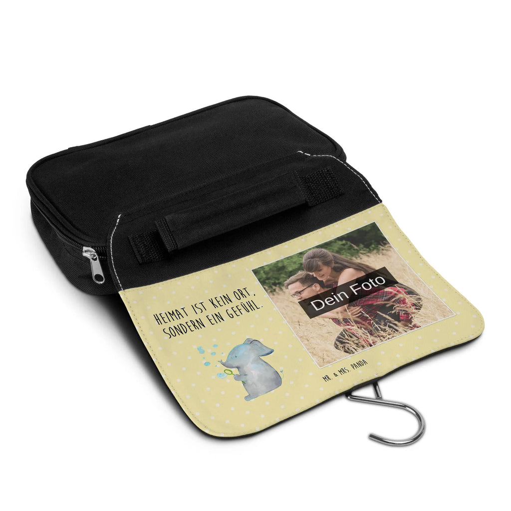 Personalisierter Foto Kulturbeutel Elefant Seifenblasen Kulturbeutel Mit Fächern Und Foto, Kulturbeutel Damen Mit Foto, Kosmetiktasche Mit Foto, Fotogeschenk Kulturbeutel, Leder Kulturbeutel Mit Foto, Kunststoff Kulturbeutel Mit Foto, Wasserdichter Kulturbeutel Mit Bild, Kulturbeutel Für Reisen Mit Foto, Kulturbeutel Mit Spiegel Und Wunschbild, Kulturbeutel Set Mit Wunschfoto, Kulturbeutel Selbst Gestalten Mit Foto, Kompakter Kulturbeutel Mit Wunschfoto, Kulturbeutel Mit Urlaubserinnerung, Kulturbeutel Klein Mit Bild, Kulturtasche Mit Bild, Kulturbeutel Mit Haustierfoto, Kulturbeutel Mit Reißverschluss Und Foto, Kulturbeutel Zum Aufhängen Mit Foto, Kulturbeutel Mit Familienfoto, Kulturbeutel Als Geschenk Mit Wunschfoto, Waschbeutel Mit Eigenem Foto, Kulturbeutel Mit Haken Und Bild, Kulturbeutel Herren Mit Bild, Toilettentasche Mit Wunschbild, Kulturbeutel Groß Mit Foto, Kulturbeutel Mit Kinderbild, Kulturbeutel Stoff Mit Foto, Transparenter Kulturbeutel Mit Foto, Filz Kulturbeutel Mit Wunschbild, Reisebeutel Mit Foto, Necessaire Mit Bild, Nachhaltiger Kulturbeutel Mit Wunschfoto, Kulturbeutel Kinder Mit Wunschfoto, Personalisierter Kulturbeutel Mit Wunschfoto, Kulturbeutel Mit Foto, Kulturbeutel Baumwolle Mit Wunschbild, Tiermotive, Gute Laune, lustige Sprüche, Tiere, Rüsseltier, Seifenblasen, Liebesspruch, Gefühl. Daheim, Elefanten, Liebe, Dickhäuter, Liebesbeweis, Elefant, Heimat