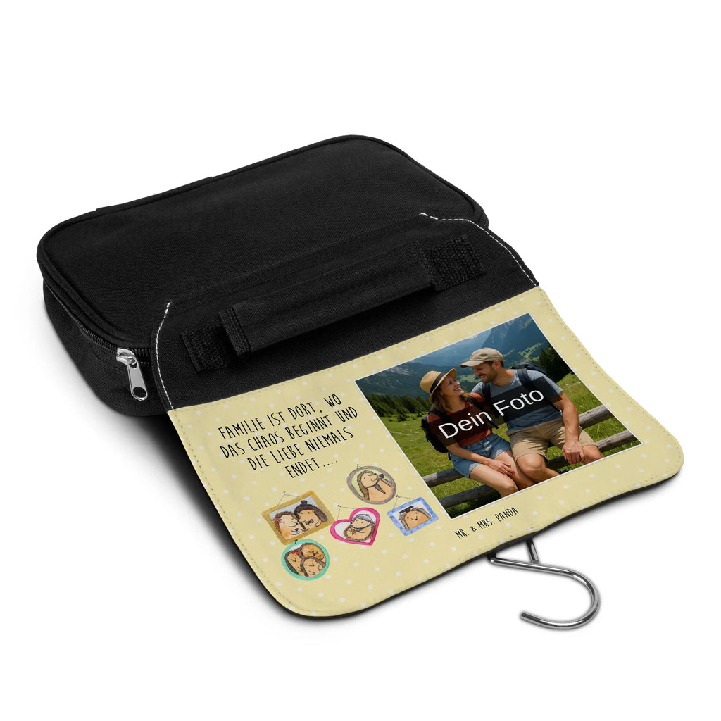 Personalisierter Foto Kulturbeutel Igel Familie Kulturbeutel Mit Haustierfoto, Necessaire Mit Bild, Kulturbeutel Als Geschenk Mit Wunschfoto, Transparenter Kulturbeutel Mit Foto, Kulturbeutel Mit Spiegel Und Wunschbild, Filz Kulturbeutel Mit Wunschbild, Fotogeschenk Kulturbeutel, Kulturbeutel Set Mit Wunschfoto, Kosmetiktasche Mit Foto, Kulturbeutel Klein Mit Bild, Wasserdichter Kulturbeutel Mit Bild, Waschbeutel Mit Eigenem Foto, Personalisierter Kulturbeutel Mit Wunschfoto, Kompakter Kulturbeutel Mit Wunschfoto, Kulturbeutel Stoff Mit Foto, Kulturbeutel Baumwolle Mit Wunschbild, Kulturbeutel Mit Urlaubserinnerung, Kulturbeutel Für Reisen Mit Foto, Kulturbeutel Groß Mit Foto, Kulturbeutel Selbst Gestalten Mit Foto, Toilettentasche Mit Wunschbild, Nachhaltiger Kulturbeutel Mit Wunschfoto, Kulturbeutel Kinder Mit Wunschfoto, Kulturbeutel Zum Aufhängen Mit Foto, Kulturbeutel Mit Reißverschluss Und Foto, Kulturtasche Mit Bild, Kulturbeutel Mit Familienfoto, Leder Kulturbeutel Mit Foto, Kulturbeutel Mit Foto, Kulturbeutel Herren Mit Bild, Reisebeutel Mit Foto, Kulturbeutel Damen Mit Foto, Kulturbeutel Mit Kinderbild, Kunststoff Kulturbeutel Mit Foto, Kulturbeutel Mit Haken Und Bild, Kulturbeutel Mit Fächern Und Foto, Familie, Vatertag, Muttertag, Bruder, Schwester, Mama, Papa, Oma, Opa, Igel, Bilder, Liebe, Zusammenhalt, Glück