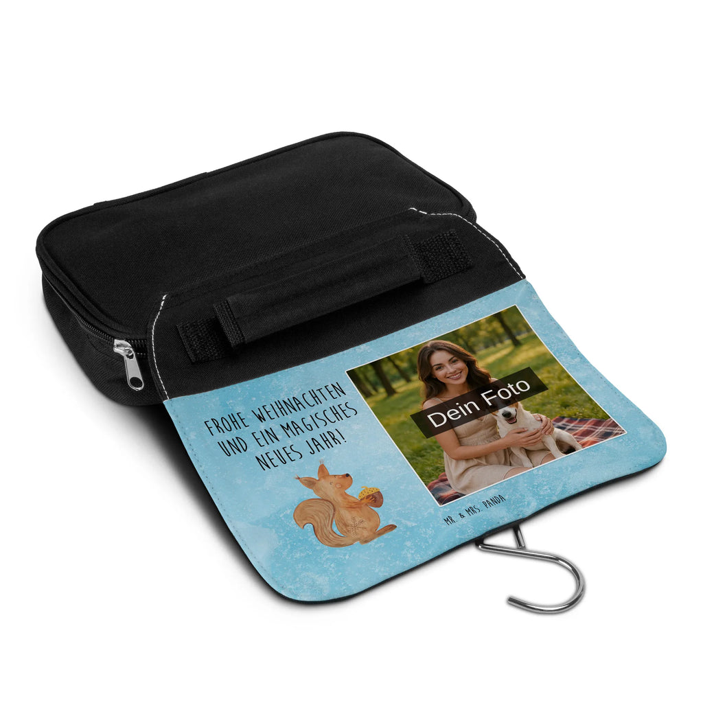 Personalisierter Foto Kulturbeutel Eichhörnchen Weihnachten Kunststoff Kulturbeutel Mit Foto, Kulturbeutel Mit Spiegel Und Wunschbild, Kulturbeutel Mit Kinderbild, Wasserdichter Kulturbeutel Mit Bild, Kulturbeutel Mit Urlaubserinnerung, Kulturbeutel Mit Familienfoto, Kulturbeutel Als Geschenk Mit Wunschfoto, Nachhaltiger Kulturbeutel Mit Wunschfoto, Kulturbeutel Mit Fächern Und Foto, Filz Kulturbeutel Mit Wunschbild, Kulturtasche Mit Bild, Kulturbeutel Selbst Gestalten Mit Foto, Kulturbeutel Mit Foto, Kulturbeutel Für Reisen Mit Foto, Waschbeutel Mit Eigenem Foto, Kulturbeutel Baumwolle Mit Wunschbild, Kulturbeutel Kinder Mit Wunschfoto, Kulturbeutel Herren Mit Bild, Kulturbeutel Stoff Mit Foto, Toilettentasche Mit Wunschbild, Kulturbeutel Zum Aufhängen Mit Foto, Kulturbeutel Mit Reißverschluss Und Foto, Kulturbeutel Mit Haken Und Bild, Transparenter Kulturbeutel Mit Foto, Kulturbeutel Klein Mit Bild, Necessaire Mit Bild, Kompakter Kulturbeutel Mit Wunschfoto, Kulturbeutel Damen Mit Foto, Kosmetiktasche Mit Foto, Reisebeutel Mit Foto, Kulturbeutel Set Mit Wunschfoto, Kulturbeutel Groß Mit Foto, Fotogeschenk Kulturbeutel, Leder Kulturbeutel Mit Foto, Personalisierter Kulturbeutel Mit Wunschfoto, Kulturbeutel Mit Haustierfoto, Winter, Weihnachten, Weihnachtsdeko, Nikolaus, Advent, Heiligabend, Wintermotiv, Guten Rutsch, Vogel, Weihnachtsgruß, Frohes neues Jahr, Weihnachtsmotiv, Frohe Weihnachten, Neujahr