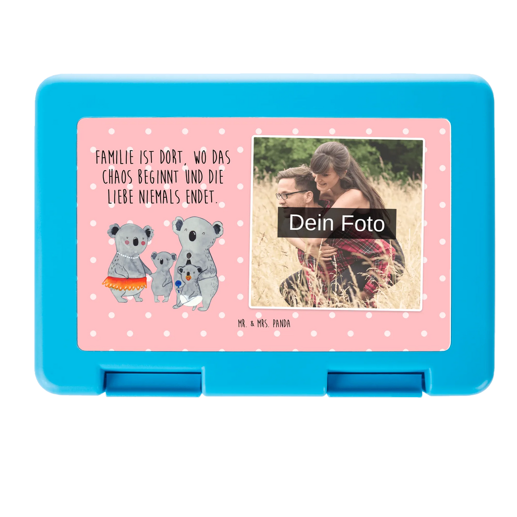 Personalisierte Foto Brotdose Koala Familie Butterbrotdose Mit Bild, Kunststoff Brotdose Mit Bild, Brotdose Für Jungen Mit Bild, Brotdose Mit Wunschfoto, Brotdose Für Unterwegs Mit Wunschfoto, Design Brotdose Mit Wunschfoto, Lustige Brotdose Mit Eigenem Foto, Geschenk Brotdose Mit Foto, Jausenbox Mit Eigenem Bild, Essensdose Mit Wunschfoto, Brotdose Erwachsene Mit Bild, Brotdose Mit Foto, Vesperdose Mit Bild, Nachhaltige Brotdose Mit Foto, Brotdose Mit Bild Und Namen, Lunchbox Mit Foto, Brotdose Kindergarten Mit Wunschbild, Brotdose Für Mädchen Mit Foto, Personalisierte Brotdose Mit Foto, Brotdose Selbst Gestalten Mit Foto, Brotdose Schule Mit Foto, Wiederverwendbare Brotdose Mit Foto, Brotdose Bedruckt Mit Foto, Brotdose Kita Mit Foto, Brotdose Mit Eigenem Bild, Frühstücksdose Mit Foto, Edelstahl Brotdose Mit Foto, Snackbox Mit Bild, Vesperbox Mit Foto, Brotdose Kinder Mit Foto, Auslaufsichere Brotdose Mit Foto, Foto Brotdose, Brotdose Mit Foto Und Wunschtext, Brotbox Mit Foto, Brotdose Büro Mit Foto, BPA-Freie Brotdose Mit Bild, Pausenbrotbox Mit Wunschfoto, Familie, Vatertag, Muttertag, Bruder, Schwester, Mama, Papa, Oma, Opa, Family, Koalas, Koala, Geschwister, Familienleben, Kinder