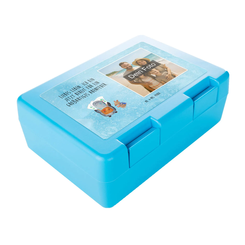 Personalisierte Foto Brotdose Pinguin & Maus Wanderer Brotdose Schule Mit Foto, Brotdose Selbst Gestalten Mit Foto, Vesperbox Mit Foto, Personalisierte Brotdose Mit Foto, Brotdose Mit Foto, Brotdose Mit Bild Und Namen, Vesperdose Mit Bild, Foto Brotdose, Auslaufsichere Brotdose Mit Foto, Brotdose Kita Mit Foto, Lunchbox Mit Foto, Lustige Brotdose Mit Eigenem Foto, Frühstücksdose Mit Foto, Brotdose Mit Wunschfoto, Brotdose Erwachsene Mit Bild, Brotdose Für Jungen Mit Bild, Nachhaltige Brotdose Mit Foto, Brotdose Kindergarten Mit Wunschbild, Brotdose Bedruckt Mit Foto, Brotdose Für Unterwegs Mit Wunschfoto, Kunststoff Brotdose Mit Bild, Butterbrotdose Mit Bild, Design Brotdose Mit Wunschfoto, Edelstahl Brotdose Mit Foto, Brotdose Für Mädchen Mit Foto, Brotdose Büro Mit Foto, Wiederverwendbare Brotdose Mit Foto, Geschenk Brotdose Mit Foto, Essensdose Mit Wunschfoto, Jausenbox Mit Eigenem Bild, Brotdose Mit Foto Und Wunschtext, Snackbox Mit Bild, Brotdose Kinder Mit Foto, Brotbox Mit Foto, Pausenbrotbox Mit Wunschfoto, Brotdose Mit Eigenem Bild, BPA-Freie Brotdose Mit Bild, Pinguin, Abenteuer, Wanderlust, wandern, Roadtrip, Abenteurer, Pinguine, Ausflug