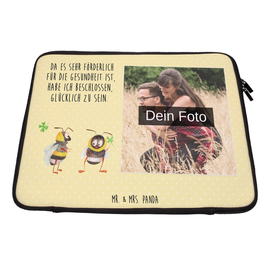 Personalisierte Foto Notebook Tasche Hummeln Kleeblatt Studenten-Notebooktasche Mit Foto., Laptop-Messenger-Bag Mit Wunschfoto, Personalisierte Notebooktasche Mit Bild, Wasserfeste Notebooktasche Mit Wunschfoto, Notebooktasche Mit Foto, Büro-Notebooktasche Mit Wunschbild, Laptop-Aktentasche Mit Fotomotiv, Ergonomische Notebooktasche Mit Fotodruck, Business Notebooktasche Mit Foto, Vintage Notebooktasche Mit Foto, Notebook-Querträger Mit Foto, Leichte Notebooktasche Mit Foto, Casual Notebooktasche Mit Wunschfoto, Laptop-Umhängetasche Mit Wunschbild, Gepolsterte Notebooktasche Mit Foto, Notebook-Rucksack Mit Fotodruck, Notebook-Tasche Aus Nylon Mit Wunschbild, Rucksackstil Notebooktasche Mit Foto, Klassische Notebooktasche Mit Wunschbild, Notebooktasche Mit Organizerfach Und Foto, Notebooktasche Für 15 Zoll Mit Wunschbild, Notebook-Umhängetasche Mit Foto, Notebooktasche Mit Schultergurt Und Bild, Notebooktasche Für Damen Mit Fotomotiv, Notebooktasche Für Herren Mit Foto, Laptop-Case Mit Eigenem Foto, Notebook-Tasche Aus Neopren Mit Foto, Moderne Notebooktasche Mit Fotodruck, Notebooktasche Mit Tragegriff Und Fotodruck, Notebook-Aktentasche Mit Foto, Slim Notebooktasche Mit Fotodruck, Notebook-Tasche Aus Canvas Mit Fotodruck, Minimalistische Notebooktasche Mit Fotodruck, Notebooktasche Für 13 Zoll Mit Fotodruck, Notebookhülle Mit Wunschfoto, Notebooktasche Mit Reißverschluss Und Foto, Notebooktasche Für 17 Zoll Mit Foto, Robuste Notebooktasche Mit Wunschfoto, Notebooktasche Mit Zubehörfach Und Bild, Reisegeeignete Notebooktasche Mit Foto, Laptoptasche Mit Fotodruck, Notebook-Tasche Aus Leder Mit Bild, Laptop-Rucksack Mit Eigenem Bild, Notebook-Sleeve Mit Fotopersonalisierung, Tiermotive, Gute Laune, lustige Sprüche, Tiere, glücklich sein, Biene Deko, Spruch schön, glücklich werden, Hummel, Spruch positiv, Spruch fröhlich, Biene