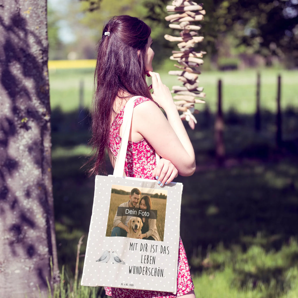 Personalisierte Foto Einkaufstasche Turteltauben Liebe Tragetasche Für Herren Mit Bild, Tragetasche Mit Foto Und Namen, Leinentasche Mit Bild, Design Tragetasche Mit Bild, Tragetasche Mit Fotodruck, Umweltfreundliche Tragetasche Mit Bild, Tragetasche Mit Foto, Tragetasche Mit Motiv Und Foto, Tragetasche Mit Wunschfoto, Bunte Tragetasche Mit Bild, Kleine Tragetasche Mit Wunschfoto, Tragetasche Für Damen Mit Wunschfoto, Jutetasche Mit Wunschfoto, Faltbare Tragetasche Mit Foto, Große Tragetasche Mit Bild, Tragetasche Für Alltag Mit Bild, Tragetasche Mit Bild Und Text, Einkaufstasche Mit Bild, Tragetasche Modern Mit Fotodruck, Tragetasche Für Schule Mit Bild, Stofftasche Mit Foto, Tragetasche Für Einkäufe Mit Foto, Lustige Tragetasche Mit Foto, Tragetasche Mit Eigenem Bild, Nachhaltige Tragetasche Mit Foto, Tragetasche Für Büro Mit Foto, Tragetasche Für Kinder Mit Foto, Personalisierte Tragetasche Mit Foto, Tragetasche Als Geschenk Mit Foto, Tragetasche Selbst Gestalten Mit Foto, Baumwolltasche Mit Foto, Wiederverwendbare Tragetasche Mit Wunschfoto, Vintage Tragetasche Mit Foto, Tragetasche Bedruckt Mit Foto, Liebe, Partner, Freund, Freundin, Ehemann, Ehefrau, Heiraten, Verlobung, Heiratsantrag, Liebesgeschenk, Jahrestag, Hocheitstag, Liebesbeweis, Hochzeitstag, Geschenk Hochzeit, Geschenk Freund, Verlobt, Verheiratet, Turteltäubchen, Turteltauben, Verliebt, Geschenk Freundin, Tauben