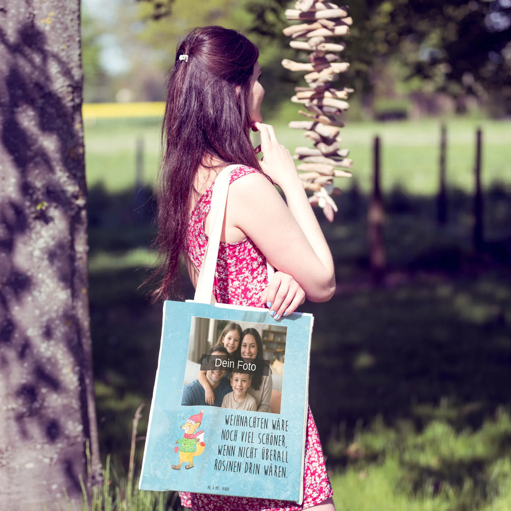 Personalisierte Foto Einkaufstasche Fuchs  Schlittschuhe Design Tragetasche Mit Bild, Tragetasche Für Alltag Mit Bild, Tragetasche Für Damen Mit Wunschfoto, Tragetasche Mit Bild Und Text, Tragetasche Mit Wunschfoto, Tragetasche Mit Foto, Tragetasche Bedruckt Mit Foto, Personalisierte Tragetasche Mit Foto, Tragetasche Für Einkäufe Mit Foto, Stofftasche Mit Foto, Kleine Tragetasche Mit Wunschfoto, Leinentasche Mit Bild, Nachhaltige Tragetasche Mit Foto, Große Tragetasche Mit Bild, Vintage Tragetasche Mit Foto, Baumwolltasche Mit Foto, Einkaufstasche Mit Bild, Tragetasche Für Schule Mit Bild, Tragetasche Mit Fotodruck, Faltbare Tragetasche Mit Foto, Tragetasche Mit Foto Und Namen, Tragetasche Mit Motiv Und Foto, Tragetasche Als Geschenk Mit Foto, Tragetasche Modern Mit Fotodruck, Tragetasche Für Kinder Mit Foto, Wiederverwendbare Tragetasche Mit Wunschfoto, Tragetasche Für Herren Mit Bild, Tragetasche Mit Eigenem Bild, Bunte Tragetasche Mit Bild, Lustige Tragetasche Mit Foto, Tragetasche Für Büro Mit Foto, Tragetasche Selbst Gestalten Mit Foto, Jutetasche Mit Wunschfoto, Umweltfreundliche Tragetasche Mit Bild, Winter, Weihnachten, Weihnachtsdeko, Nikolaus, Advent, Heiligabend, Wintermotiv, Weihnachtszeit, Weihnachtstage, Tannenbaum, Weihnachtsmann, Weihnachtsbaum