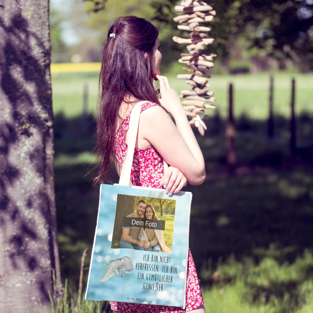 Personalisierte Foto Einkaufstasche Seekuh Chillen Tragetasche Mit Eigenem Bild, Wiederverwendbare Tragetasche Mit Wunschfoto, Tragetasche Selbst Gestalten Mit Foto, Einkaufstasche Mit Bild, Tragetasche Bedruckt Mit Foto, Kleine Tragetasche Mit Wunschfoto, Vintage Tragetasche Mit Foto, Tragetasche Für Damen Mit Wunschfoto, Tragetasche Mit Foto Und Namen, Design Tragetasche Mit Bild, Tragetasche Mit Foto, Stofftasche Mit Foto, Tragetasche Modern Mit Fotodruck, Personalisierte Tragetasche Mit Foto, Umweltfreundliche Tragetasche Mit Bild, Tragetasche Mit Motiv Und Foto, Tragetasche Für Schule Mit Bild, Tragetasche Für Einkäufe Mit Foto, Tragetasche Für Herren Mit Bild, Leinentasche Mit Bild, Tragetasche Als Geschenk Mit Foto, Tragetasche Für Alltag Mit Bild, Nachhaltige Tragetasche Mit Foto, Tragetasche Mit Wunschfoto, Tragetasche Für Kinder Mit Foto, Baumwolltasche Mit Foto, Jutetasche Mit Wunschfoto, Lustige Tragetasche Mit Foto, Tragetasche Mit Bild Und Text, Tragetasche Für Büro Mit Foto, Faltbare Tragetasche Mit Foto, Tragetasche Mit Fotodruck, Große Tragetasche Mit Bild, Bunte Tragetasche Mit Bild, Meerestiere, Meer, Urlaub, Diätwahn, Süßigkeiten, Seekühe, Zucker, Diät, Seekuh, Abnehmen, Essen