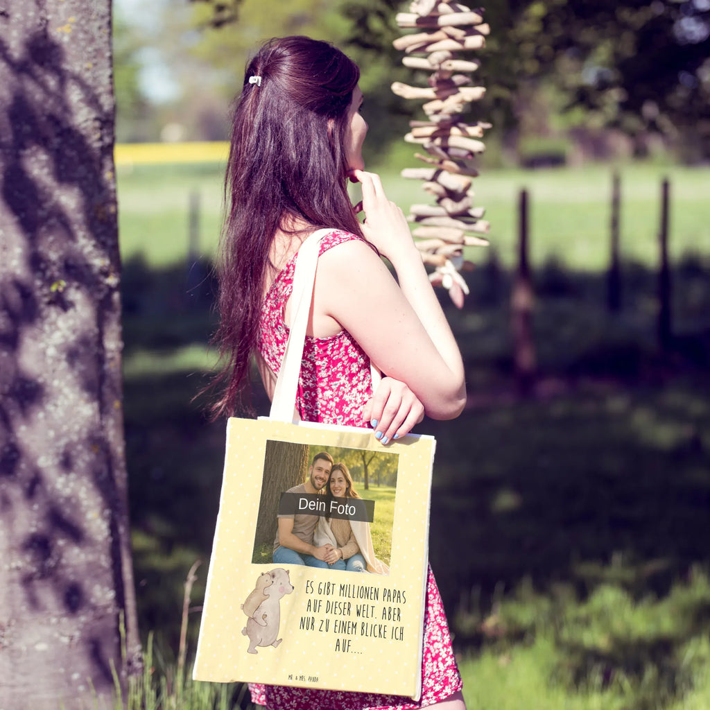 Personalisierte Foto Einkaufstasche Papa Bär Einkaufstasche Mit Bild, Große Tragetasche Mit Bild, Kleine Tragetasche Mit Wunschfoto, Tragetasche Für Büro Mit Foto, Tragetasche Bedruckt Mit Foto, Vintage Tragetasche Mit Foto, Tragetasche Mit Motiv Und Foto, Tragetasche Mit Eigenem Bild, Tragetasche Für Damen Mit Wunschfoto, Tragetasche Mit Fotodruck, Personalisierte Tragetasche Mit Foto, Tragetasche Für Kinder Mit Foto, Nachhaltige Tragetasche Mit Foto, Lustige Tragetasche Mit Foto, Leinentasche Mit Bild, Wiederverwendbare Tragetasche Mit Wunschfoto, Umweltfreundliche Tragetasche Mit Bild, Tragetasche Für Herren Mit Bild, Tragetasche Für Alltag Mit Bild, Faltbare Tragetasche Mit Foto, Tragetasche Mit Foto, Stofftasche Mit Foto, Tragetasche Selbst Gestalten Mit Foto, Tragetasche Als Geschenk Mit Foto, Tragetasche Für Schule Mit Bild, Bunte Tragetasche Mit Bild, Tragetasche Mit Bild Und Text, Design Tragetasche Mit Bild, Tragetasche Mit Wunschfoto, Tragetasche Mit Foto Und Namen, Tragetasche Für Einkäufe Mit Foto, Jutetasche Mit Wunschfoto, Tragetasche Modern Mit Fotodruck, Baumwolltasche Mit Foto, Familie, Vatertag, Muttertag, Bruder, Schwester, Mama, Papa, Oma, Opa, Vater, Papi, Geschenk, Onkel, Geburtstag, Vati