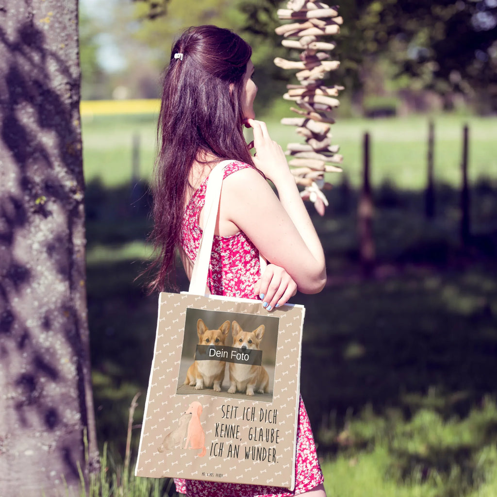 Personalisierte Foto Einkaufstasche Hunde Liebe Tragetasche Bedruckt Mit Foto, Große Tragetasche Mit Bild, Design Tragetasche Mit Bild, Tragetasche Für Damen Mit Wunschfoto, Lustige Tragetasche Mit Foto, Tragetasche Modern Mit Fotodruck, Faltbare Tragetasche Mit Foto, Tragetasche Mit Fotodruck, Tragetasche Für Schule Mit Bild, Vintage Tragetasche Mit Foto, Tragetasche Mit Foto Und Namen, Umweltfreundliche Tragetasche Mit Bild, Tragetasche Als Geschenk Mit Foto, Nachhaltige Tragetasche Mit Foto, Kleine Tragetasche Mit Wunschfoto, Wiederverwendbare Tragetasche Mit Wunschfoto, Tragetasche Mit Eigenem Bild, Tragetasche Für Einkäufe Mit Foto, Tragetasche Für Alltag Mit Bild, Baumwolltasche Mit Foto, Einkaufstasche Mit Bild, Tragetasche Mit Wunschfoto, Tragetasche Mit Motiv Und Foto, Personalisierte Tragetasche Mit Foto, Leinentasche Mit Bild, Jutetasche Mit Wunschfoto, Bunte Tragetasche Mit Bild, Tragetasche Mit Bild Und Text, Tragetasche Für Herren Mit Bild, Tragetasche Selbst Gestalten Mit Foto, Tragetasche Für Kinder Mit Foto, Tragetasche Mit Foto, Stofftasche Mit Foto, Tragetasche Für Büro Mit Foto, Hund, Hundemotiv, Haustier, Hunderasse, Tierliebhaber, Hundebesitzer, Sprüche, Kuss, Herz, Hund. Hunde, Kuscheln, Liebe, Vertrauen