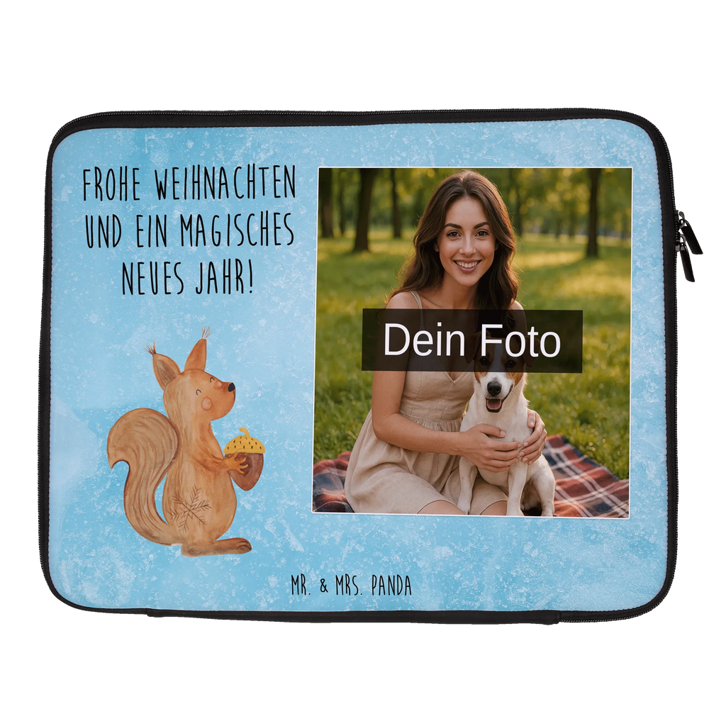 Personalisierte Foto Notebook Tasche Eichhörnchen Weihnachten Ergonomische Notebooktasche Mit Fotodruck, Notebook-Rucksack Mit Fotodruck, Notebook-Umhängetasche Mit Foto, Notebook-Querträger Mit Foto, Rucksackstil Notebooktasche Mit Foto, Notebook-Tasche Aus Neopren Mit Foto, Notebooktasche Für Herren Mit Foto, Personalisierte Notebooktasche Mit Bild, Notebooktasche Mit Zubehörfach Und Bild, Klassische Notebooktasche Mit Wunschbild, Minimalistische Notebooktasche Mit Fotodruck, Notebooktasche Mit Reißverschluss Und Foto, Notebooktasche Mit Schultergurt Und Bild, Notebooktasche Für 13 Zoll Mit Fotodruck, Büro-Notebooktasche Mit Wunschbild, Gepolsterte Notebooktasche Mit Foto, Robuste Notebooktasche Mit Wunschfoto, Laptop-Messenger-Bag Mit Wunschfoto, Notebooktasche Für 17 Zoll Mit Foto, Notebookhülle Mit Wunschfoto, Notebook-Aktentasche Mit Foto, Notebook-Tasche Aus Canvas Mit Fotodruck, Laptop-Aktentasche Mit Fotomotiv, Laptoptasche Mit Fotodruck, Laptop-Umhängetasche Mit Wunschbild, Notebook-Tasche Aus Leder Mit Bild, Notebooktasche Für Damen Mit Fotomotiv, Notebook-Tasche Aus Nylon Mit Wunschbild, Wasserfeste Notebooktasche Mit Wunschfoto, Notebooktasche Mit Tragegriff Und Fotodruck, Moderne Notebooktasche Mit Fotodruck, Business Notebooktasche Mit Foto, Vintage Notebooktasche Mit Foto, Leichte Notebooktasche Mit Foto, Slim Notebooktasche Mit Fotodruck, Notebooktasche Mit Foto, Casual Notebooktasche Mit Wunschfoto, Studenten-Notebooktasche Mit Foto., Notebook-Sleeve Mit Fotopersonalisierung, Laptop-Rucksack Mit Eigenem Bild, Reisegeeignete Notebooktasche Mit Foto, Laptop-Case Mit Eigenem Foto, Notebooktasche Für 15 Zoll Mit Wunschbild, Notebooktasche Mit Organizerfach Und Foto, Winter, Weihnachten, Weihnachtsdeko, Nikolaus, Advent, Heiligabend, Wintermotiv, Guten Rutsch, Frohes neues Jahr, Neujahr, Weihnachtsgruß, Frohe Weihnachten, Vogel, Weihnachtsmotiv