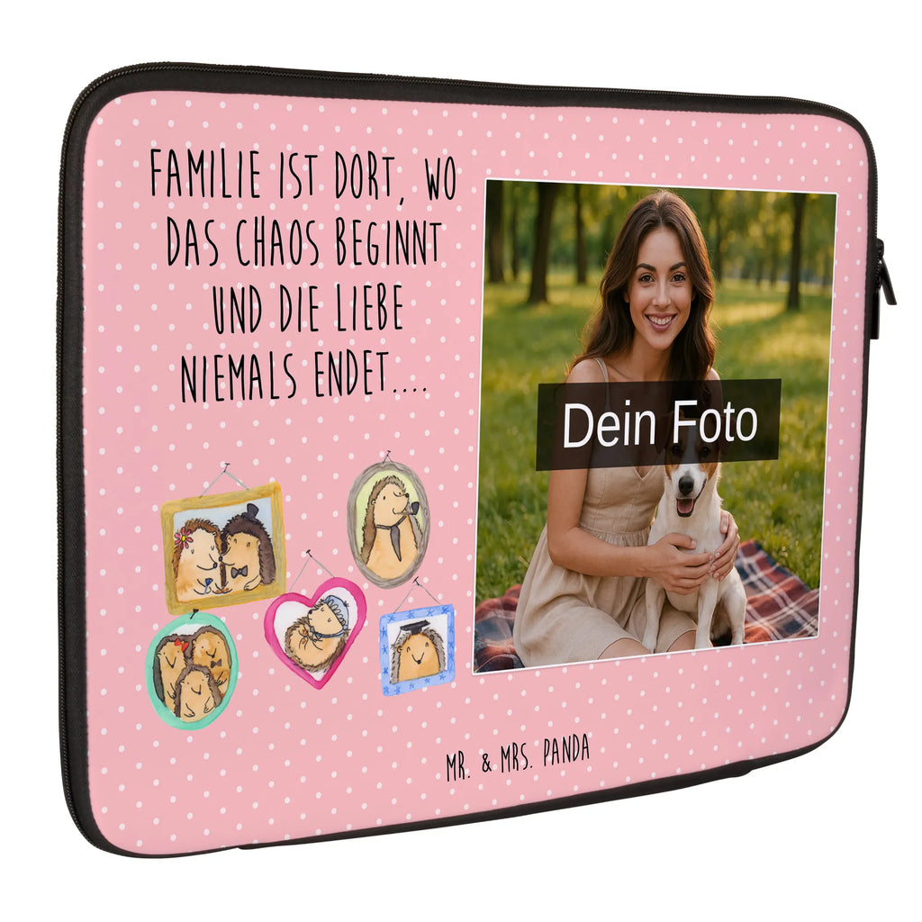 Personalisierte Foto Notebook Tasche Igel Familie Notebooktasche Mit Foto, Notebook-Rucksack Mit Fotodruck, Laptop-Case Mit Eigenem Foto, Notebooktasche Mit Reißverschluss Und Foto, Ergonomische Notebooktasche Mit Fotodruck, Laptop-Umhängetasche Mit Wunschbild, Business Notebooktasche Mit Foto, Notebook-Tasche Aus Nylon Mit Wunschbild, Notebooktasche Für 15 Zoll Mit Wunschbild, Notebook-Sleeve Mit Fotopersonalisierung, Laptop-Rucksack Mit Eigenem Bild, Büro-Notebooktasche Mit Wunschbild, Notebook-Tasche Aus Neopren Mit Foto, Minimalistische Notebooktasche Mit Fotodruck, Notebook-Tasche Aus Leder Mit Bild, Notebooktasche Mit Organizerfach Und Foto, Notebooktasche Für 17 Zoll Mit Foto, Laptop-Aktentasche Mit Fotomotiv, Notebooktasche Mit Zubehörfach Und Bild, Notebooktasche Mit Schultergurt Und Bild, Laptop-Messenger-Bag Mit Wunschfoto, Notebooktasche Mit Tragegriff Und Fotodruck, Slim Notebooktasche Mit Fotodruck, Notebook-Tasche Aus Canvas Mit Fotodruck, Rucksackstil Notebooktasche Mit Foto, Notebooktasche Für Herren Mit Foto, Studenten-Notebooktasche Mit Foto., Leichte Notebooktasche Mit Foto, Reisegeeignete Notebooktasche Mit Foto, Laptoptasche Mit Fotodruck, Notebook-Aktentasche Mit Foto, Robuste Notebooktasche Mit Wunschfoto, Personalisierte Notebooktasche Mit Bild, Notebooktasche Für 13 Zoll Mit Fotodruck, Notebook-Querträger Mit Foto, Moderne Notebooktasche Mit Fotodruck, Vintage Notebooktasche Mit Foto, Klassische Notebooktasche Mit Wunschbild, Notebookhülle Mit Wunschfoto, Casual Notebooktasche Mit Wunschfoto, Wasserfeste Notebooktasche Mit Wunschfoto, Gepolsterte Notebooktasche Mit Foto, Notebooktasche Für Damen Mit Fotomotiv, Notebook-Umhängetasche Mit Foto, Familie, Vatertag, Muttertag, Bruder, Schwester, Mama, Papa, Oma, Opa, Glück, Igel, Zusammenhalt, Bilder, Liebe