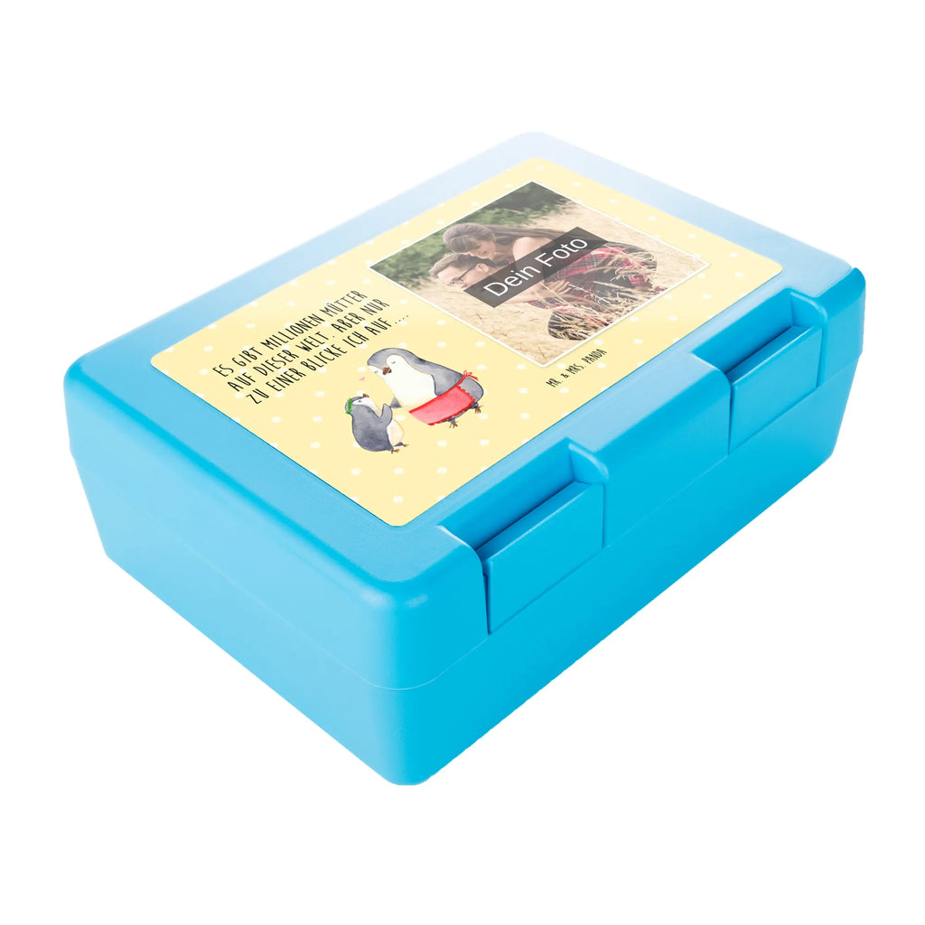 Personalisierte Foto Brotdose Pinguin mit Kind Brotbox Mit Foto, Brotdose Mit Eigenem Bild, Wiederverwendbare Brotdose Mit Foto, Snackbox Mit Bild, Personalisierte Brotdose Mit Foto, Vesperbox Mit Foto, Brotdose Kita Mit Foto, Edelstahl Brotdose Mit Foto, Brotdose Für Mädchen Mit Foto, Kunststoff Brotdose Mit Bild, Brotdose Bedruckt Mit Foto, Brotdose Erwachsene Mit Bild, Jausenbox Mit Eigenem Bild, Vesperdose Mit Bild, Brotdose Mit Foto, Auslaufsichere Brotdose Mit Foto, Brotdose Schule Mit Foto, Brotdose Mit Wunschfoto, Brotdose Mit Bild Und Namen, Frühstücksdose Mit Foto, Brotdose Selbst Gestalten Mit Foto, Pausenbrotbox Mit Wunschfoto, Brotdose Kindergarten Mit Wunschbild, Foto Brotdose, Brotdose Mit Foto Und Wunschtext, BPA-Freie Brotdose Mit Bild, Brotdose Kinder Mit Foto, Lunchbox Mit Foto, Brotdose Für Unterwegs Mit Wunschfoto, Design Brotdose Mit Wunschfoto, Lustige Brotdose Mit Eigenem Foto, Essensdose Mit Wunschfoto, Brotdose Für Jungen Mit Bild, Geschenk Brotdose Mit Foto, Butterbrotdose Mit Bild, Brotdose Büro Mit Foto, Nachhaltige Brotdose Mit Foto, Familie, Vatertag, Muttertag, Bruder, Schwester, Mama, Papa, Oma, Opa, Mutti, Geschenk, Geburststag, Mami, Mutter