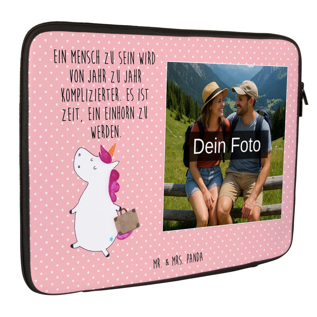 Personalisierte Foto Notebook Tasche Einhorn Koffer Klassische Notebooktasche Mit Wunschbild, Notebook-Aktentasche Mit Foto, Notebook-Rucksack Mit Fotodruck, Rucksackstil Notebooktasche Mit Foto, Notebooktasche Für 17 Zoll Mit Foto, Notebook-Tasche Aus Leder Mit Bild, Notebooktasche Mit Reißverschluss Und Foto, Laptop-Umhängetasche Mit Wunschbild, Casual Notebooktasche Mit Wunschfoto, Laptop-Case Mit Eigenem Foto, Moderne Notebooktasche Mit Fotodruck, Laptop-Aktentasche Mit Fotomotiv, Minimalistische Notebooktasche Mit Fotodruck, Notebooktasche Mit Tragegriff Und Fotodruck, Gepolsterte Notebooktasche Mit Foto, Notebook-Querträger Mit Foto, Slim Notebooktasche Mit Fotodruck, Notebooktasche Mit Organizerfach Und Foto, Notebooktasche Für 13 Zoll Mit Fotodruck, Notebookhülle Mit Wunschfoto, Laptop-Messenger-Bag Mit Wunschfoto, Notebooktasche Für 15 Zoll Mit Wunschbild, Notebooktasche Mit Schultergurt Und Bild, Ergonomische Notebooktasche Mit Fotodruck, Reisegeeignete Notebooktasche Mit Foto, Notebook-Tasche Aus Neopren Mit Foto, Studenten-Notebooktasche Mit Foto., Büro-Notebooktasche Mit Wunschbild, Notebook-Tasche Aus Canvas Mit Fotodruck, Vintage Notebooktasche Mit Foto, Notebook-Sleeve Mit Fotopersonalisierung, Business Notebooktasche Mit Foto, Laptop-Rucksack Mit Eigenem Bild, Notebook-Umhängetasche Mit Foto, Laptoptasche Mit Fotodruck, Leichte Notebooktasche Mit Foto, Robuste Notebooktasche Mit Wunschfoto, Notebooktasche Für Damen Mit Fotomotiv, Notebooktasche Mit Zubehörfach Und Bild, Notebooktasche Für Herren Mit Foto, Notebooktasche Mit Foto, Notebook-Tasche Aus Nylon Mit Wunschbild, Wasserfeste Notebooktasche Mit Wunschfoto, Personalisierte Notebooktasche Mit Bild, Einhorn, Einhörner, Einhorn Deko, Unicorn, Koffer, lustig, Verreisen, unicorn, Kind, witzig, albern, Abenteuer, Spaß, Erwachsen, Reise, Gepäck