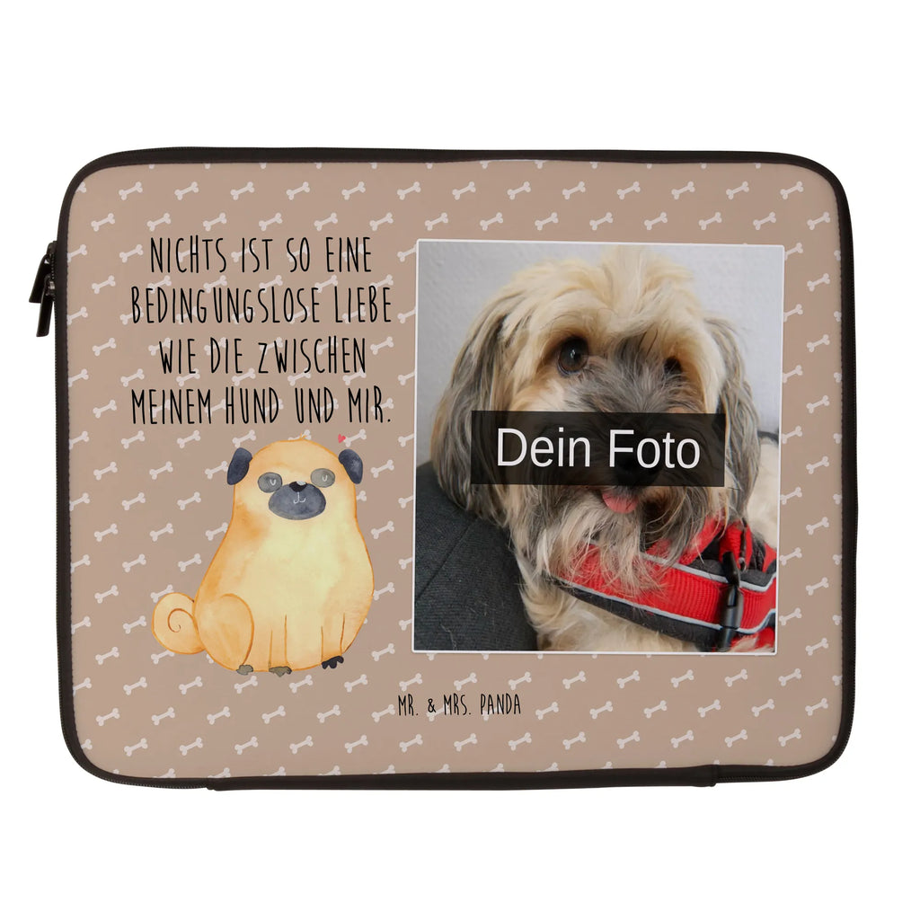 Personalisierte Foto Notebook Tasche Mops Minimalistische Notebooktasche Mit Fotodruck, Notebooktasche Mit Schultergurt Und Bild, Notebook-Tasche Aus Leder Mit Bild, Business Notebooktasche Mit Foto, Laptoptasche Mit Fotodruck, Vintage Notebooktasche Mit Foto, Wasserfeste Notebooktasche Mit Wunschfoto, Laptop-Aktentasche Mit Fotomotiv, Notebook-Querträger Mit Foto, Personalisierte Notebooktasche Mit Bild, Notebooktasche Für 13 Zoll Mit Fotodruck, Notebooktasche Mit Tragegriff Und Fotodruck, Notebookhülle Mit Wunschfoto, Slim Notebooktasche Mit Fotodruck, Rucksackstil Notebooktasche Mit Foto, Notebook-Tasche Aus Nylon Mit Wunschbild, Klassische Notebooktasche Mit Wunschbild, Notebook-Tasche Aus Canvas Mit Fotodruck, Notebooktasche Für Herren Mit Foto, Notebook-Sleeve Mit Fotopersonalisierung, Notebook-Umhängetasche Mit Foto, Büro-Notebooktasche Mit Wunschbild, Notebook-Rucksack Mit Fotodruck, Studenten-Notebooktasche Mit Foto., Leichte Notebooktasche Mit Foto, Laptop-Case Mit Eigenem Foto, Notebooktasche Für Damen Mit Fotomotiv, Notebooktasche Für 17 Zoll Mit Foto, Notebook-Aktentasche Mit Foto, Reisegeeignete Notebooktasche Mit Foto, Gepolsterte Notebooktasche Mit Foto, Robuste Notebooktasche Mit Wunschfoto, Notebook-Tasche Aus Neopren Mit Foto, Laptop-Messenger-Bag Mit Wunschfoto, Laptop-Umhängetasche Mit Wunschbild, Notebooktasche Mit Reißverschluss Und Foto, Notebooktasche Mit Foto, Notebooktasche Für 15 Zoll Mit Wunschbild, Laptop-Rucksack Mit Eigenem Bild, Notebooktasche Mit Zubehörfach Und Bild, Casual Notebooktasche Mit Wunschfoto, Moderne Notebooktasche Mit Fotodruck, Ergonomische Notebooktasche Mit Fotodruck, Notebooktasche Mit Organizerfach Und Foto, Hund, Hundemotiv, Haustier, Hunderasse, Tierliebhaber, Hundebesitzer, Sprüche, Mops, Hundeliebe, Liebe