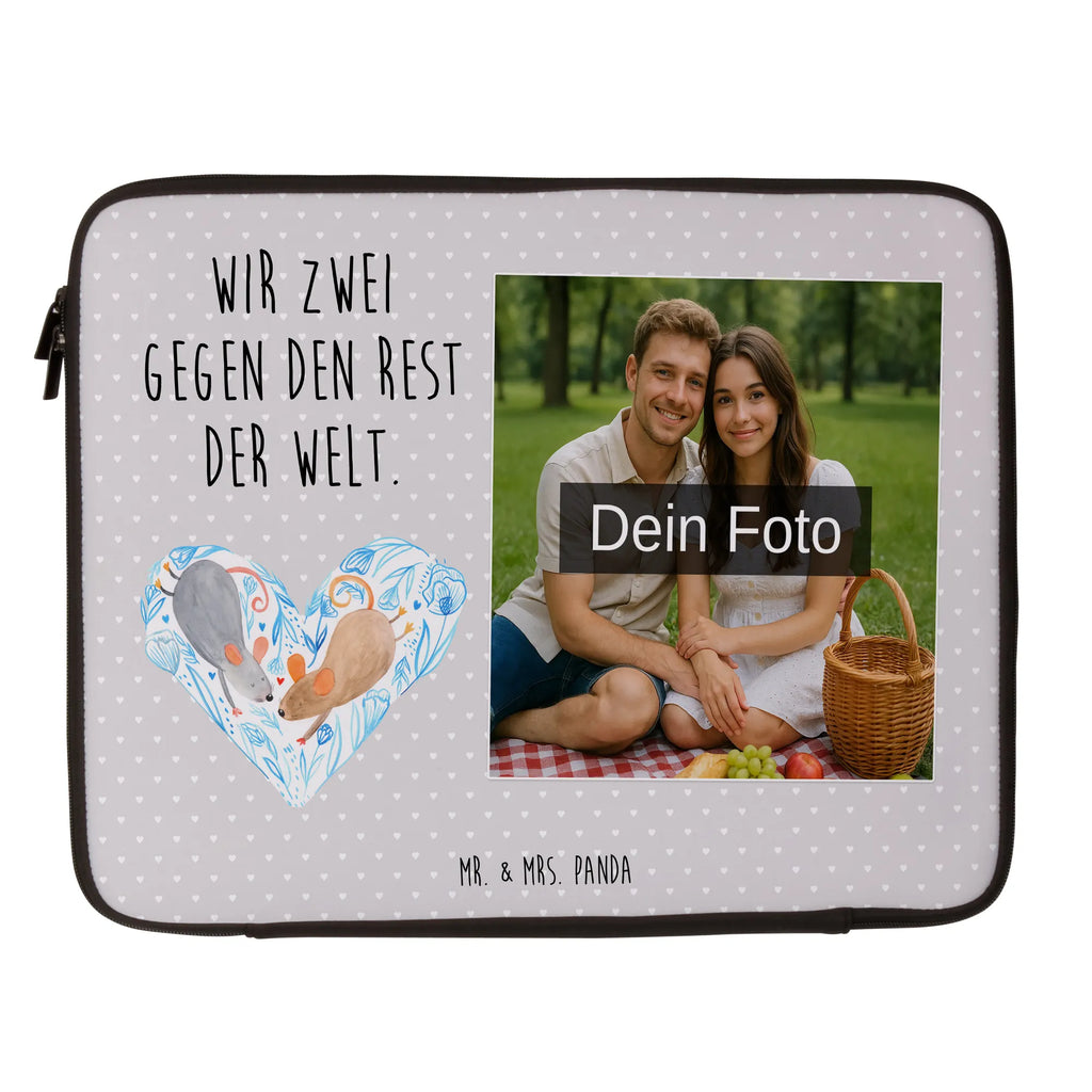 Personalisierte Foto Notebook Tasche Mäuse Herz Klassische Notebooktasche Mit Wunschbild, Notebooktasche Mit Foto, Notebook-Tasche Aus Leder Mit Bild, Slim Notebooktasche Mit Fotodruck, Notebooktasche Für Damen Mit Fotomotiv, Laptop-Aktentasche Mit Fotomotiv, Notebooktasche Mit Zubehörfach Und Bild, Vintage Notebooktasche Mit Foto, Casual Notebooktasche Mit Wunschfoto, Büro-Notebooktasche Mit Wunschbild, Notebook-Tasche Aus Canvas Mit Fotodruck, Notebooktasche Mit Schultergurt Und Bild, Leichte Notebooktasche Mit Foto, Ergonomische Notebooktasche Mit Fotodruck, Robuste Notebooktasche Mit Wunschfoto, Notebook-Sleeve Mit Fotopersonalisierung, Rucksackstil Notebooktasche Mit Foto, Notebook-Querträger Mit Foto, Moderne Notebooktasche Mit Fotodruck, Reisegeeignete Notebooktasche Mit Foto, Laptop-Rucksack Mit Eigenem Bild, Notebooktasche Mit Tragegriff Und Fotodruck, Laptop-Messenger-Bag Mit Wunschfoto, Laptoptasche Mit Fotodruck, Notebook-Tasche Aus Nylon Mit Wunschbild, Studenten-Notebooktasche Mit Foto., Laptop-Umhängetasche Mit Wunschbild, Notebooktasche Mit Reißverschluss Und Foto, Business Notebooktasche Mit Foto, Minimalistische Notebooktasche Mit Fotodruck, Notebook-Rucksack Mit Fotodruck, Notebook-Umhängetasche Mit Foto, Notebook-Tasche Aus Neopren Mit Foto, Personalisierte Notebooktasche Mit Bild, Gepolsterte Notebooktasche Mit Foto, Notebooktasche Für 13 Zoll Mit Fotodruck, Wasserfeste Notebooktasche Mit Wunschfoto, Notebooktasche Für 17 Zoll Mit Foto, Laptop-Case Mit Eigenem Foto, Notebooktasche Für Herren Mit Foto, Notebooktasche Für 15 Zoll Mit Wunschbild, Notebookhülle Mit Wunschfoto, Notebooktasche Mit Organizerfach Und Foto, Notebook-Aktentasche Mit Foto, Liebe, Partner, Freund, Freundin, Ehemann, Ehefrau, Heiraten, Verlobung, Heiratsantrag, Liebesgeschenk, Jahrestag, Hocheitstag, Maus, Gemeinsamkeit, Lieblingsmensch, Liebesbotschaft, Liebesbeweis, Love, Hochzeit, Geschenk für zwei, Mäuse