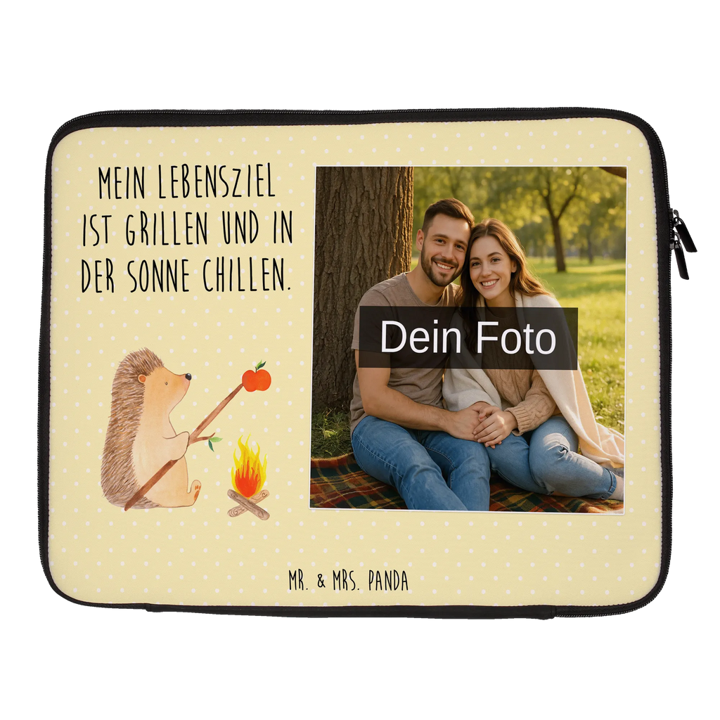 Personalisierte Foto Notebook Tasche Igel Grillen Notebooktasche Für 13 Zoll Mit Fotodruck, Notebook-Sleeve Mit Fotopersonalisierung, Notebooktasche Mit Reißverschluss Und Foto, Laptop-Messenger-Bag Mit Wunschfoto, Slim Notebooktasche Mit Fotodruck, Notebook-Querträger Mit Foto, Notebooktasche Für 17 Zoll Mit Foto, Ergonomische Notebooktasche Mit Fotodruck, Notebooktasche Mit Foto, Leichte Notebooktasche Mit Foto, Notebook-Tasche Aus Nylon Mit Wunschbild, Notebook-Rucksack Mit Fotodruck, Notebooktasche Mit Tragegriff Und Fotodruck, Laptop-Aktentasche Mit Fotomotiv, Notebook-Tasche Aus Leder Mit Bild, Reisegeeignete Notebooktasche Mit Foto, Notebooktasche Für Damen Mit Fotomotiv, Notebook-Umhängetasche Mit Foto, Personalisierte Notebooktasche Mit Bild, Laptop-Umhängetasche Mit Wunschbild, Notebookhülle Mit Wunschfoto, Notebooktasche Mit Zubehörfach Und Bild, Büro-Notebooktasche Mit Wunschbild, Robuste Notebooktasche Mit Wunschfoto, Wasserfeste Notebooktasche Mit Wunschfoto, Klassische Notebooktasche Mit Wunschbild, Laptop-Case Mit Eigenem Foto, Gepolsterte Notebooktasche Mit Foto, Notebook-Tasche Aus Neopren Mit Foto, Laptop-Rucksack Mit Eigenem Bild, Moderne Notebooktasche Mit Fotodruck, Business Notebooktasche Mit Foto, Minimalistische Notebooktasche Mit Fotodruck, Casual Notebooktasche Mit Wunschfoto, Vintage Notebooktasche Mit Foto, Notebooktasche Mit Schultergurt Und Bild, Rucksackstil Notebooktasche Mit Foto, Notebooktasche Für 15 Zoll Mit Wunschbild, Notebooktasche Für Herren Mit Foto, Notebook-Aktentasche Mit Foto, Notebooktasche Mit Organizerfach Und Foto, Notebook-Tasche Aus Canvas Mit Fotodruck, Laptoptasche Mit Fotodruck, Studenten-Notebooktasche Mit Foto., Tiermotive, Gute Laune, lustige Sprüche, Tiere, Motivation, Grillen, Sinn des Lebens, arbeitslos, Ziele, Igel, Spruch