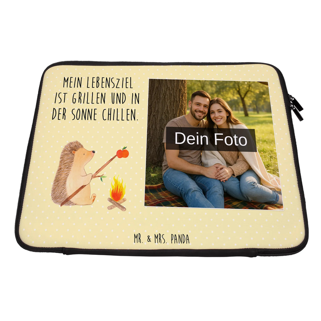 Personalisierte Foto Notebook Tasche Igel Grillen Notebooktasche Für 13 Zoll Mit Fotodruck, Notebook-Sleeve Mit Fotopersonalisierung, Notebooktasche Mit Reißverschluss Und Foto, Laptop-Messenger-Bag Mit Wunschfoto, Slim Notebooktasche Mit Fotodruck, Notebook-Querträger Mit Foto, Notebooktasche Für 17 Zoll Mit Foto, Ergonomische Notebooktasche Mit Fotodruck, Notebooktasche Mit Foto, Leichte Notebooktasche Mit Foto, Notebook-Tasche Aus Nylon Mit Wunschbild, Notebook-Rucksack Mit Fotodruck, Notebooktasche Mit Tragegriff Und Fotodruck, Laptop-Aktentasche Mit Fotomotiv, Notebook-Tasche Aus Leder Mit Bild, Reisegeeignete Notebooktasche Mit Foto, Notebooktasche Für Damen Mit Fotomotiv, Notebook-Umhängetasche Mit Foto, Personalisierte Notebooktasche Mit Bild, Laptop-Umhängetasche Mit Wunschbild, Notebookhülle Mit Wunschfoto, Notebooktasche Mit Zubehörfach Und Bild, Büro-Notebooktasche Mit Wunschbild, Robuste Notebooktasche Mit Wunschfoto, Wasserfeste Notebooktasche Mit Wunschfoto, Klassische Notebooktasche Mit Wunschbild, Laptop-Case Mit Eigenem Foto, Gepolsterte Notebooktasche Mit Foto, Notebook-Tasche Aus Neopren Mit Foto, Laptop-Rucksack Mit Eigenem Bild, Moderne Notebooktasche Mit Fotodruck, Business Notebooktasche Mit Foto, Minimalistische Notebooktasche Mit Fotodruck, Casual Notebooktasche Mit Wunschfoto, Vintage Notebooktasche Mit Foto, Notebooktasche Mit Schultergurt Und Bild, Rucksackstil Notebooktasche Mit Foto, Notebooktasche Für 15 Zoll Mit Wunschbild, Notebooktasche Für Herren Mit Foto, Notebook-Aktentasche Mit Foto, Notebooktasche Mit Organizerfach Und Foto, Notebook-Tasche Aus Canvas Mit Fotodruck, Laptoptasche Mit Fotodruck, Studenten-Notebooktasche Mit Foto., Tiermotive, Gute Laune, lustige Sprüche, Tiere, Motivation, Grillen, Sinn des Lebens, arbeitslos, Ziele, Igel, Spruch