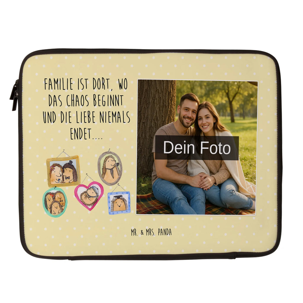 Personalisierte Foto Notebook Tasche Igel Familie Notebooktasche Mit Foto, Notebook-Rucksack Mit Fotodruck, Laptop-Case Mit Eigenem Foto, Notebooktasche Mit Reißverschluss Und Foto, Ergonomische Notebooktasche Mit Fotodruck, Laptop-Umhängetasche Mit Wunschbild, Business Notebooktasche Mit Foto, Notebook-Tasche Aus Nylon Mit Wunschbild, Notebooktasche Für 15 Zoll Mit Wunschbild, Notebook-Sleeve Mit Fotopersonalisierung, Laptop-Rucksack Mit Eigenem Bild, Büro-Notebooktasche Mit Wunschbild, Notebook-Tasche Aus Neopren Mit Foto, Minimalistische Notebooktasche Mit Fotodruck, Notebook-Tasche Aus Leder Mit Bild, Notebooktasche Mit Organizerfach Und Foto, Notebooktasche Für 17 Zoll Mit Foto, Laptop-Aktentasche Mit Fotomotiv, Notebooktasche Mit Zubehörfach Und Bild, Notebooktasche Mit Schultergurt Und Bild, Laptop-Messenger-Bag Mit Wunschfoto, Notebooktasche Mit Tragegriff Und Fotodruck, Slim Notebooktasche Mit Fotodruck, Notebook-Tasche Aus Canvas Mit Fotodruck, Rucksackstil Notebooktasche Mit Foto, Notebooktasche Für Herren Mit Foto, Studenten-Notebooktasche Mit Foto., Leichte Notebooktasche Mit Foto, Reisegeeignete Notebooktasche Mit Foto, Laptoptasche Mit Fotodruck, Notebook-Aktentasche Mit Foto, Robuste Notebooktasche Mit Wunschfoto, Personalisierte Notebooktasche Mit Bild, Notebooktasche Für 13 Zoll Mit Fotodruck, Notebook-Querträger Mit Foto, Moderne Notebooktasche Mit Fotodruck, Vintage Notebooktasche Mit Foto, Klassische Notebooktasche Mit Wunschbild, Notebookhülle Mit Wunschfoto, Casual Notebooktasche Mit Wunschfoto, Wasserfeste Notebooktasche Mit Wunschfoto, Gepolsterte Notebooktasche Mit Foto, Notebooktasche Für Damen Mit Fotomotiv, Notebook-Umhängetasche Mit Foto, Familie, Vatertag, Muttertag, Bruder, Schwester, Mama, Papa, Oma, Opa, Glück, Igel, Zusammenhalt, Bilder, Liebe