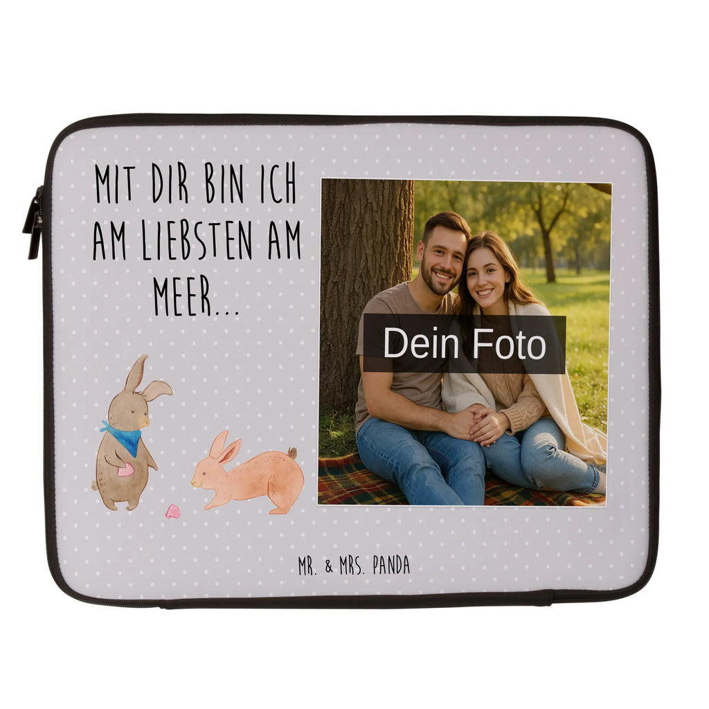 Personalisierte Foto Notebook Tasche Hasen Muschel Business Notebooktasche Mit Foto, Laptop-Umhängetasche Mit Wunschbild, Studenten-Notebooktasche Mit Foto., Notebook-Aktentasche Mit Foto, Moderne Notebooktasche Mit Fotodruck, Reisegeeignete Notebooktasche Mit Foto, Notebook-Tasche Aus Nylon Mit Wunschbild, Notebooktasche Mit Tragegriff Und Fotodruck, Notebook-Rucksack Mit Fotodruck, Notebooktasche Für 15 Zoll Mit Wunschbild, Leichte Notebooktasche Mit Foto, Laptoptasche Mit Fotodruck, Gepolsterte Notebooktasche Mit Foto, Notebooktasche Für 17 Zoll Mit Foto, Casual Notebooktasche Mit Wunschfoto, Klassische Notebooktasche Mit Wunschbild, Notebooktasche Für Damen Mit Fotomotiv, Robuste Notebooktasche Mit Wunschfoto, Notebook-Querträger Mit Foto, Rucksackstil Notebooktasche Mit Foto, Laptop-Rucksack Mit Eigenem Bild, Ergonomische Notebooktasche Mit Fotodruck, Laptop-Aktentasche Mit Fotomotiv, Slim Notebooktasche Mit Fotodruck, Notebook-Sleeve Mit Fotopersonalisierung, Notebook-Tasche Aus Canvas Mit Fotodruck, Vintage Notebooktasche Mit Foto, Minimalistische Notebooktasche Mit Fotodruck, Laptop-Messenger-Bag Mit Wunschfoto, Notebook-Tasche Aus Neopren Mit Foto, Notebooktasche Mit Organizerfach Und Foto, Personalisierte Notebooktasche Mit Bild, Notebookhülle Mit Wunschfoto, Büro-Notebooktasche Mit Wunschbild, Notebooktasche Für 13 Zoll Mit Fotodruck, Notebooktasche Für Herren Mit Foto, Notebooktasche Mit Schultergurt Und Bild, Laptop-Case Mit Eigenem Foto, Notebooktasche Mit Zubehörfach Und Bild, Notebook-Tasche Aus Leder Mit Bild, Wasserfeste Notebooktasche Mit Wunschfoto, Notebooktasche Mit Foto, Notebooktasche Mit Reißverschluss Und Foto, Notebook-Umhängetasche Mit Foto, Familie, Vatertag, Muttertag, Bruder, Schwester, Mama, Papa, Oma, Opa, Muscheln, best friends, Muscheln sammeln, BFF, Meer, Freundin, Hasen, Freundinnen, beste Freundin