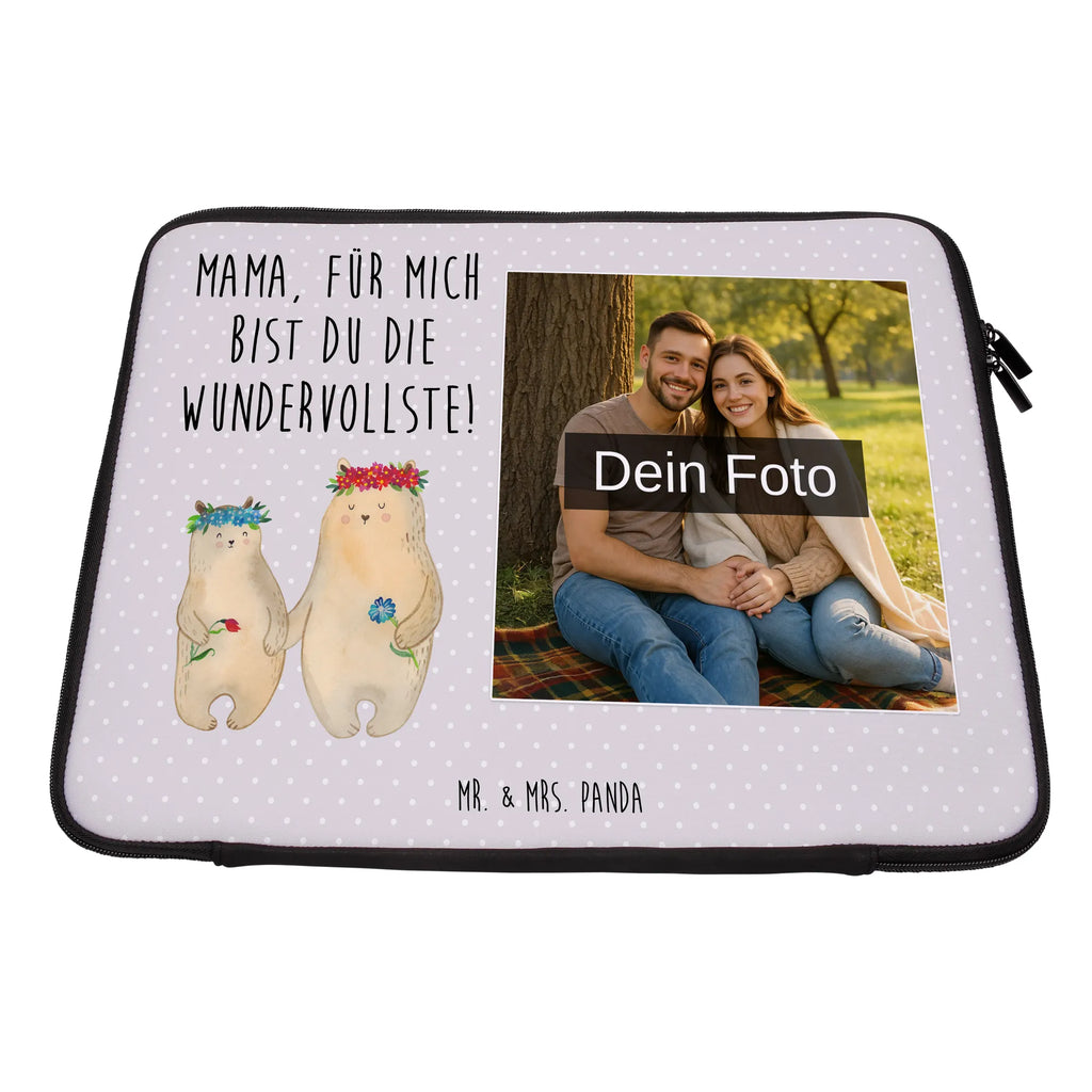 Personalisierte Foto Notebook Tasche Bären mit Blumenkranz Notebook-Tasche Aus Nylon Mit Wunschbild, Personalisierte Notebooktasche Mit Bild, Notebook-Tasche Aus Canvas Mit Fotodruck, Notebook-Tasche Aus Neopren Mit Foto, Slim Notebooktasche Mit Fotodruck, Robuste Notebooktasche Mit Wunschfoto, Notebook-Sleeve Mit Fotopersonalisierung, Notebook-Umhängetasche Mit Foto, Ergonomische Notebooktasche Mit Fotodruck, Notebooktasche Mit Reißverschluss Und Foto, Notebooktasche Für Herren Mit Foto, Casual Notebooktasche Mit Wunschfoto, Notebook-Rucksack Mit Fotodruck, Notebook-Aktentasche Mit Foto, Laptop-Umhängetasche Mit Wunschbild, Notebooktasche Für 17 Zoll Mit Foto, Laptop-Rucksack Mit Eigenem Bild, Studenten-Notebooktasche Mit Foto., Notebook-Tasche Aus Leder Mit Bild, Gepolsterte Notebooktasche Mit Foto, Wasserfeste Notebooktasche Mit Wunschfoto, Reisegeeignete Notebooktasche Mit Foto, Notebooktasche Mit Zubehörfach Und Bild, Notebookhülle Mit Wunschfoto, Moderne Notebooktasche Mit Fotodruck, Business Notebooktasche Mit Foto, Laptop-Aktentasche Mit Fotomotiv, Notebook-Querträger Mit Foto, Notebooktasche Für 15 Zoll Mit Wunschbild, Notebooktasche Mit Tragegriff Und Fotodruck, Notebooktasche Mit Schultergurt Und Bild, Notebooktasche Für 13 Zoll Mit Fotodruck, Laptoptasche Mit Fotodruck, Klassische Notebooktasche Mit Wunschbild, Rucksackstil Notebooktasche Mit Foto, Laptop-Case Mit Eigenem Foto, Leichte Notebooktasche Mit Foto, Minimalistische Notebooktasche Mit Fotodruck, Notebooktasche Für Damen Mit Fotomotiv, Vintage Notebooktasche Mit Foto, Laptop-Messenger-Bag Mit Wunschfoto, Notebooktasche Mit Foto, Büro-Notebooktasche Mit Wunschbild, Notebooktasche Mit Organizerfach Und Foto, Familie, Vatertag, Muttertag, Bruder, Schwester, Mama, Papa, Oma, Opa, Vorbild, Lieblingsmensch, Mami, Mutter, Töchter, Lieblingsmama, beste Mutter, Bären, Kinder, Tochter, Geschenk Mama. Muttertag, Kind, Mutti, Bär, Family, weltbeste Mama