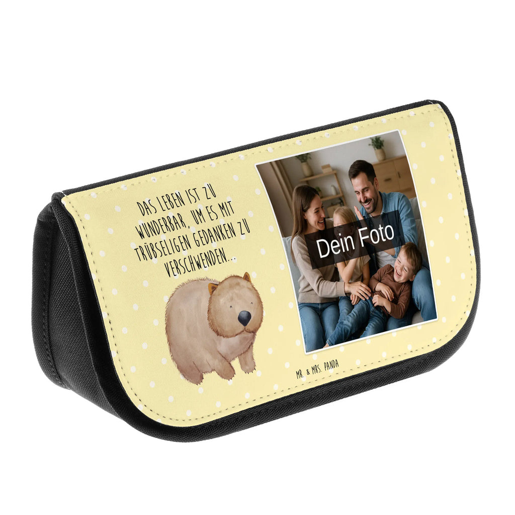 Personalisierte Foto Kosmetiktasche Wombat Beautybag Mit Foto, Kulturbeutel Mit Bild, Schminktasche Für Mädchen Mit Foto, Kosmetiktasche Für Damen Mit Foto, Schminktasche Mit Urlaubsfoto, Große Schminktasche Mit Foto, Personalisierte Kosmetiktasche Mit Foto, Schminktasche Mit Familienfoto, Kosmetiktasche Mit Eigenem Bild, Kosmetiktasche Mit Foto, Kosmetiktasche Mit Foto Und Namen, Schminktasche Mit Haustierfoto, Kosmetiktasche Aus Leder Mit Bild, Kosmetiktasche Bedruckt Mit Foto, Necessaire Mit Foto, Personalisierte Make-Up Tasche Mit Bild, Vintage Schminktasche Mit Foto, Kosmetiktasche Für Kinder Mit Foto, Schminktasche Bunt Mit Bild, Reise-Kosmetiktasche Mit Wunschbild, Kosmetiktasche Modern Mit Wunschfoto, Kleine Kosmetiktasche Mit Foto, Kosmetiktasche Mit Wunschfoto, Schminktäschchen Mit Wunschfoto, Kosmetiktasche Selbst Gestalten Mit Foto, Kosmetiktasche Für Herren Mit Wunschfoto, Schminkbeutel Mit Foto, Schminktasche Mit Foto, Make-Up Tasche Mit Bild, Schminkbeutel Für Jungen Mit Bild, Kosmetiktasche Aus Stoff Mit Foto, Kosmetiktasche Mit Foto Und Wunschtext, Schminktasche Nachhaltig Mit Foto, Schminktasche Geschenk Mit Bild, Tiermotive, Gute Laune, lustige Sprüche, Tiere, Wombat, Motivation, Das Leben ist schön, Spruch, Australien