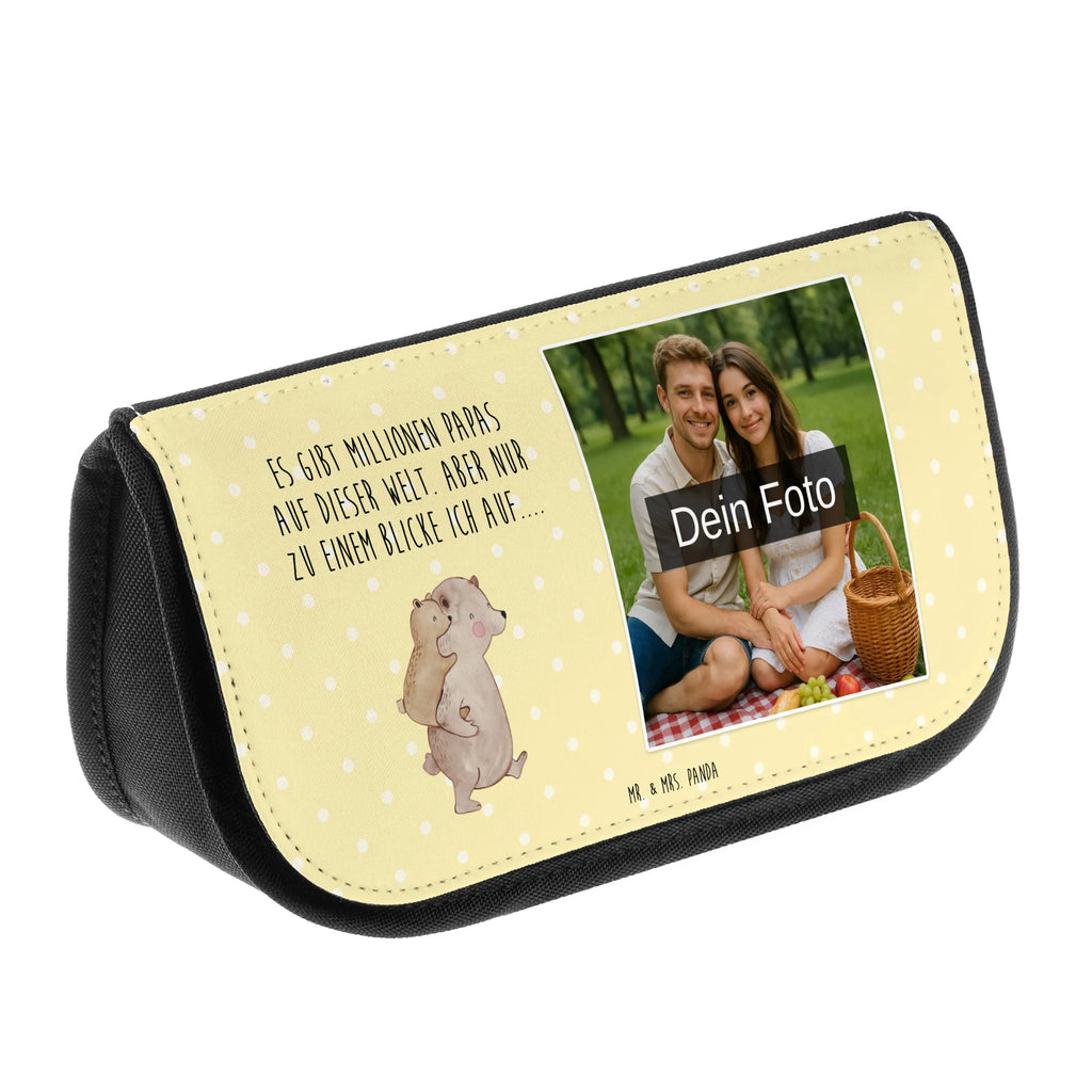Personalisierte Foto Kosmetiktasche Papa Bär Schminktasche Mit Familienfoto, Vintage Schminktasche Mit Foto, Kosmetiktasche Mit Wunschfoto, Personalisierte Make-Up Tasche Mit Bild, Kosmetiktasche Mit Eigenem Bild, Schminktasche Bunt Mit Bild, Kosmetiktasche Aus Leder Mit Bild, Kosmetiktasche Modern Mit Wunschfoto, Kosmetiktasche Selbst Gestalten Mit Foto, Schminktasche Nachhaltig Mit Foto, Kulturbeutel Mit Bild, Schminktasche Mit Haustierfoto, Reise-Kosmetiktasche Mit Wunschbild, Beautybag Mit Foto, Kosmetiktasche Mit Foto Und Wunschtext, Schminktasche Geschenk Mit Bild, Große Schminktasche Mit Foto, Schminktasche Für Mädchen Mit Foto, Kosmetiktasche Mit Foto, Necessaire Mit Foto, Schminktasche Mit Foto, Kosmetiktasche Für Kinder Mit Foto, Kosmetiktasche Mit Foto Und Namen, Schminkbeutel Für Jungen Mit Bild, Kosmetiktasche Aus Stoff Mit Foto, Schminktasche Mit Urlaubsfoto, Schminkbeutel Mit Foto, Schminktäschchen Mit Wunschfoto, Kleine Kosmetiktasche Mit Foto, Kosmetiktasche Für Herren Mit Wunschfoto, Kosmetiktasche Bedruckt Mit Foto, Personalisierte Kosmetiktasche Mit Foto, Make-Up Tasche Mit Bild, Kosmetiktasche Für Damen Mit Foto, Familie, Vatertag, Muttertag, Bruder, Schwester, Mama, Papa, Oma, Opa, Geburtstag, Papi, Vater, Onkel, Geschenk, Vati